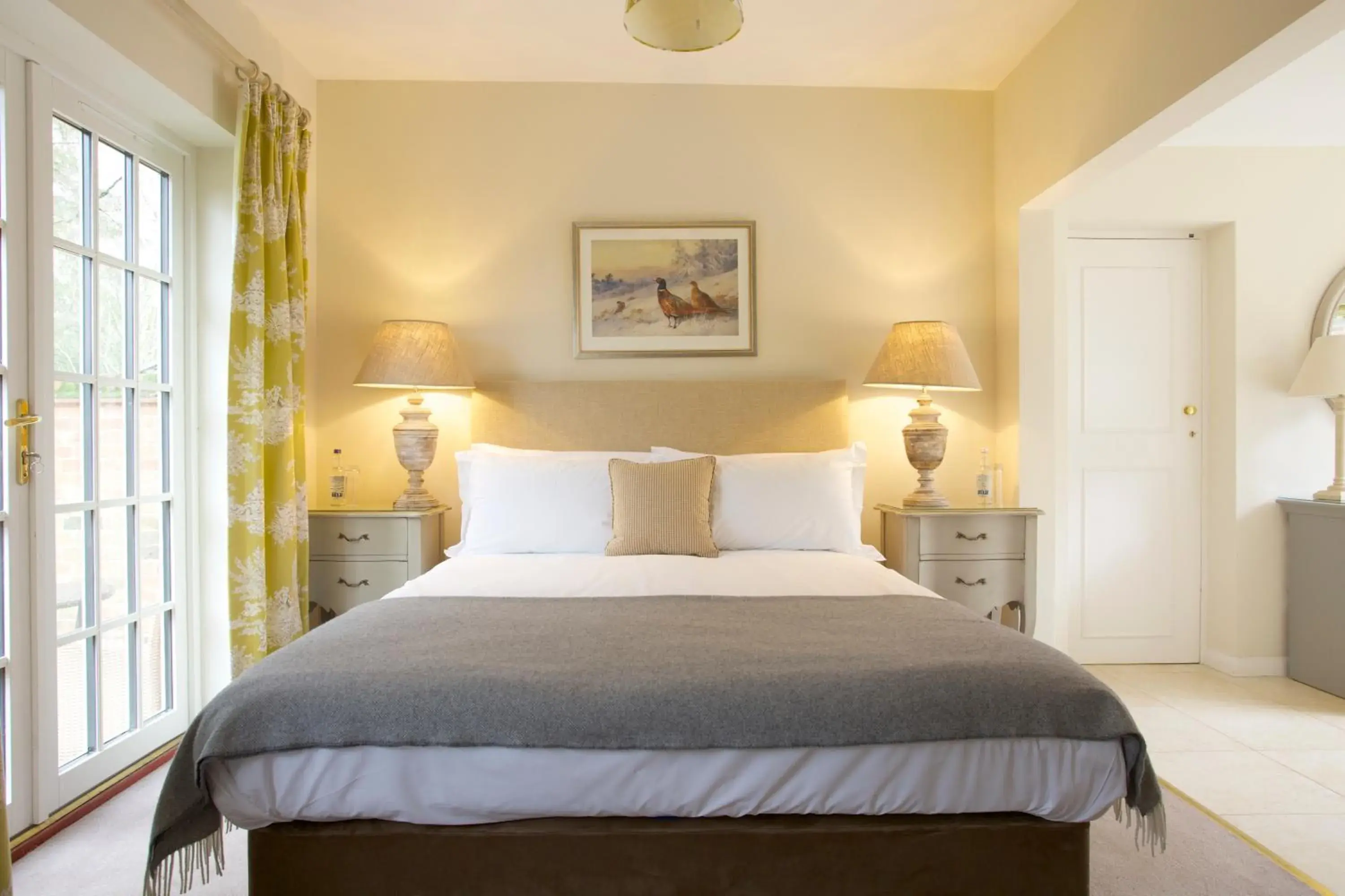 Bedroom, Bed in The Royal Oak, Yattendon