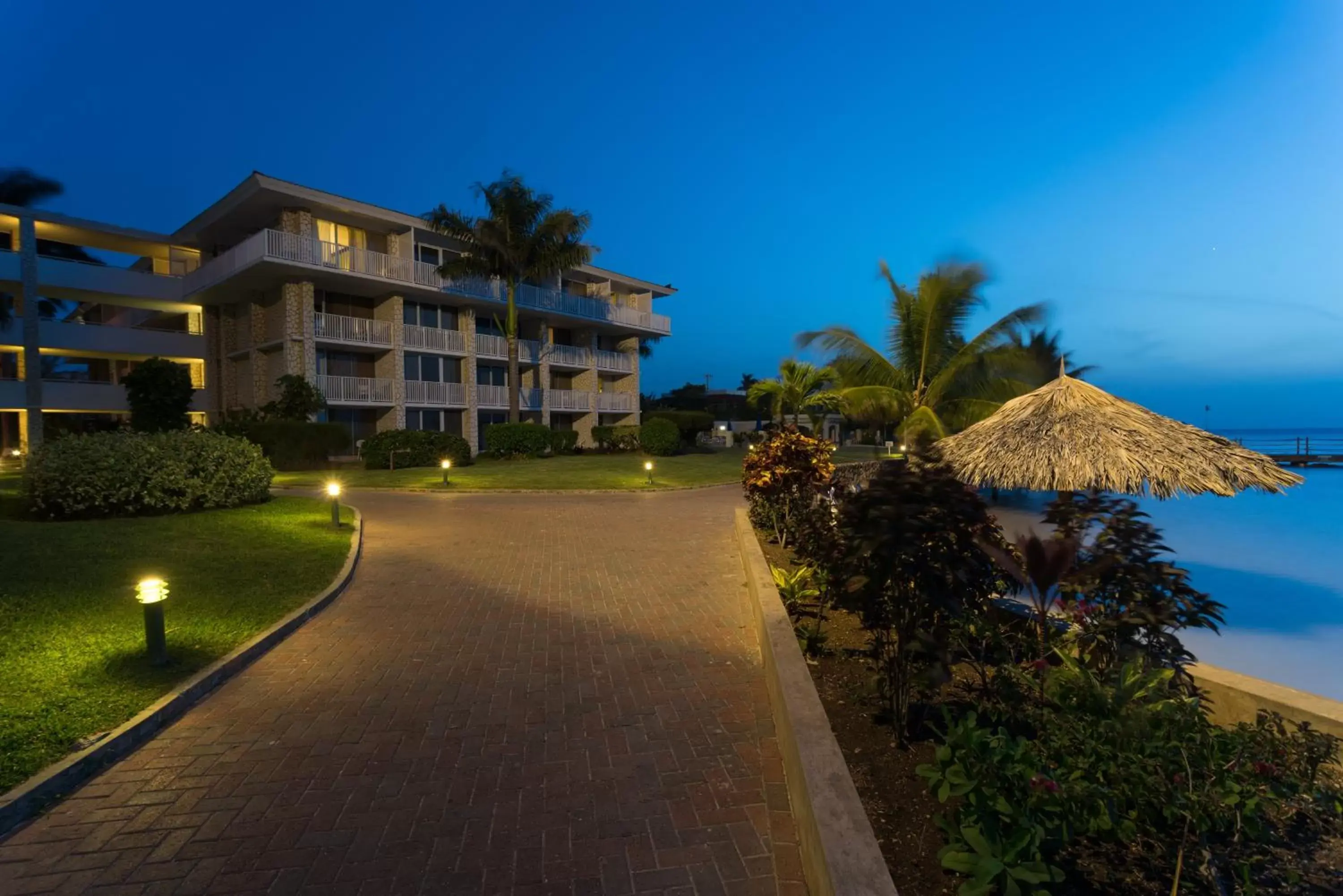 Property Building in Holiday Inn Resort Montego Bay All Inclusive, an IHG Hotel