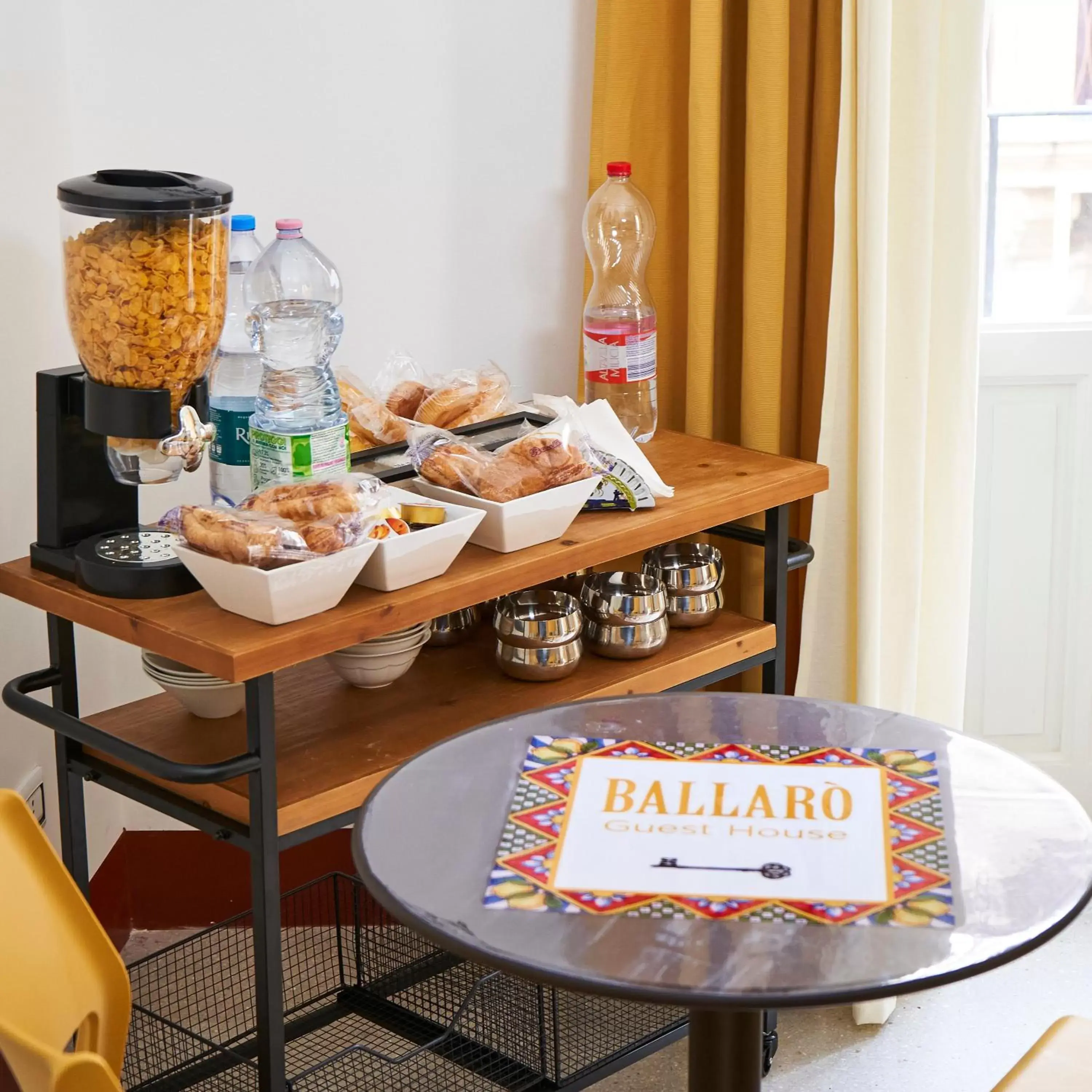 Breakfast in Ballarò Guest House