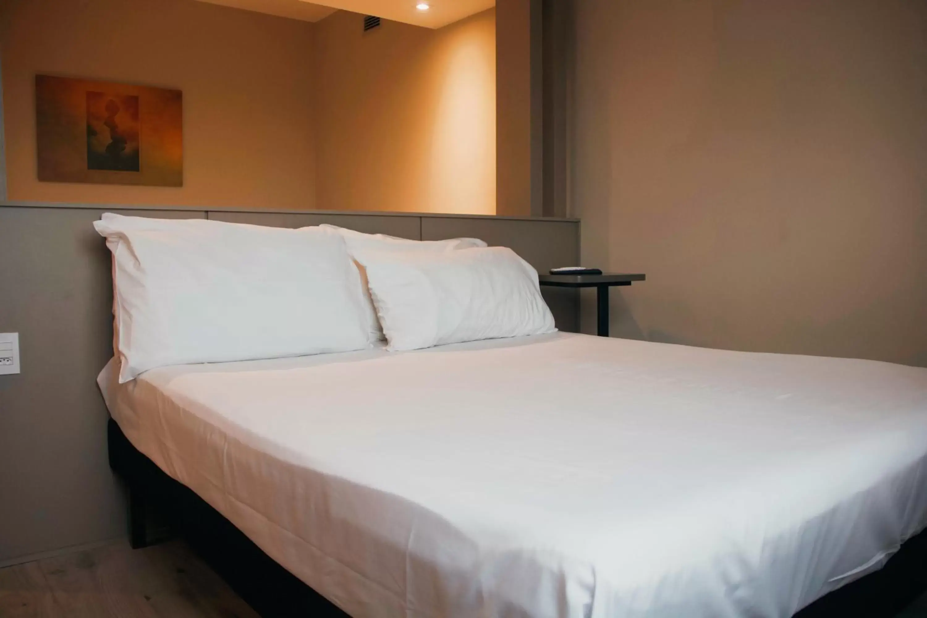 Bedroom, Bed in Íbis Styles Itaúna Bedroom, Bed in Íbis Styles Itaúna