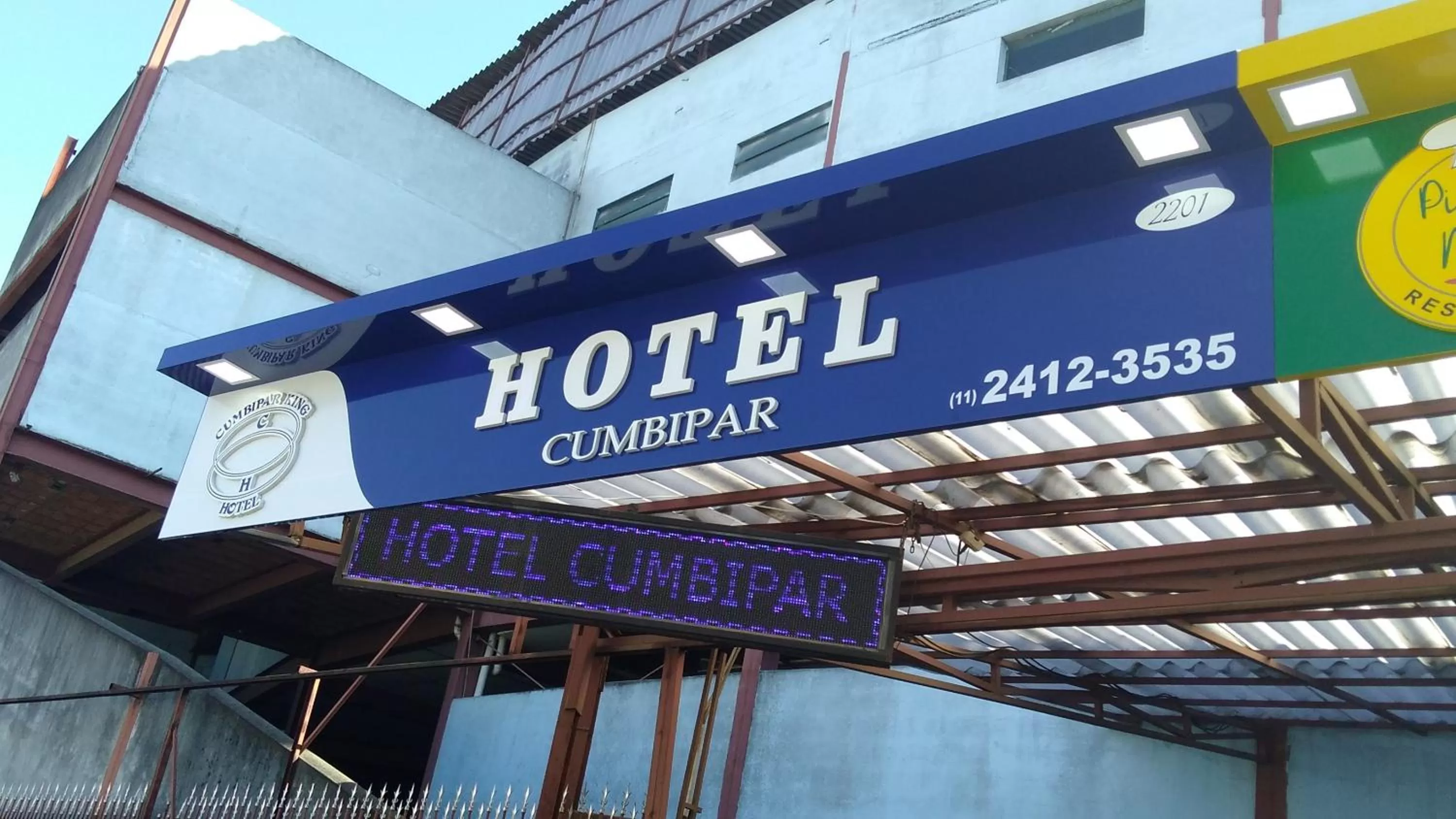 Facade/entrance in Cumbipar King Hotel