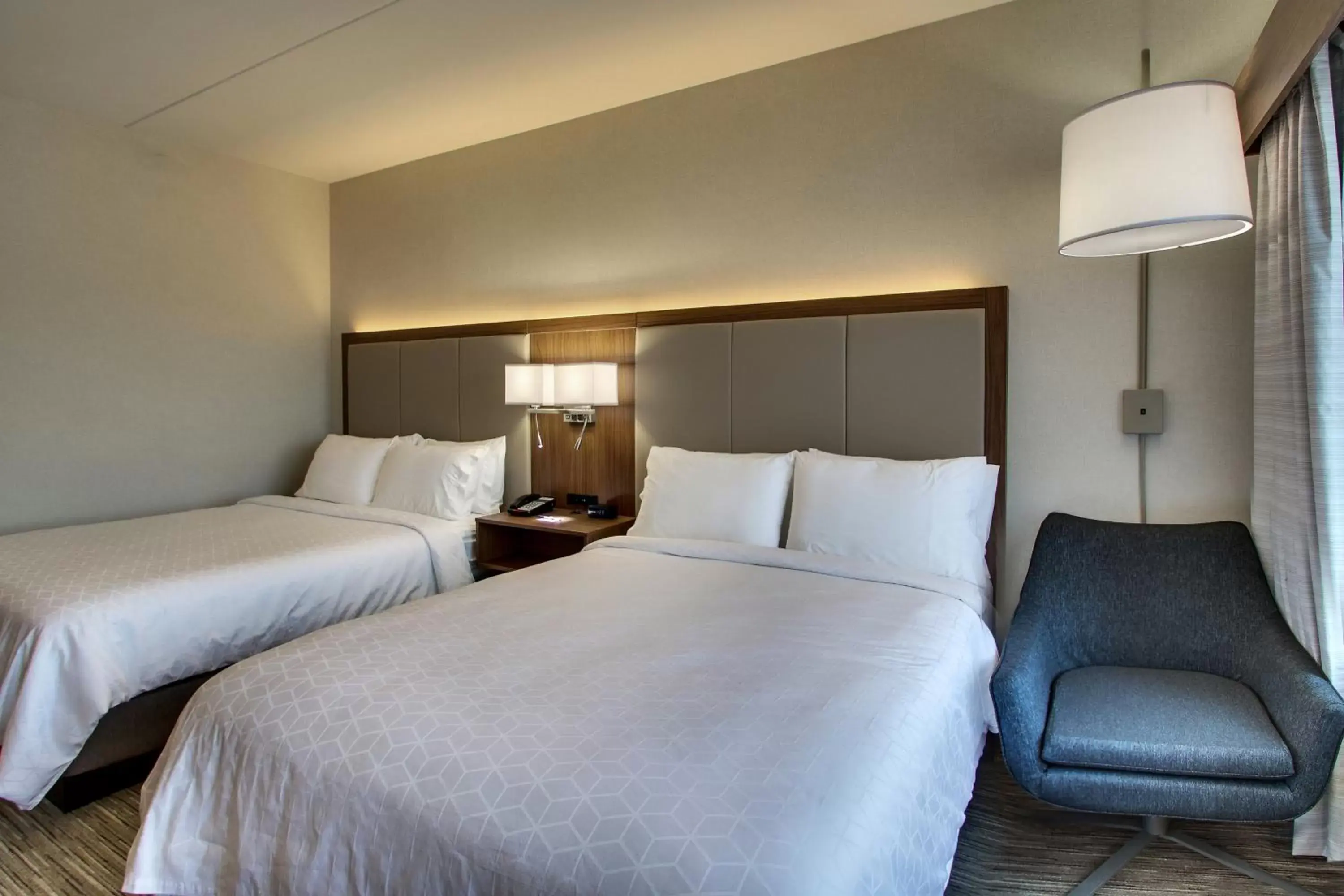 Room Photo in Holiday Inn Express & Suites Findlay North, an IHG Hotel