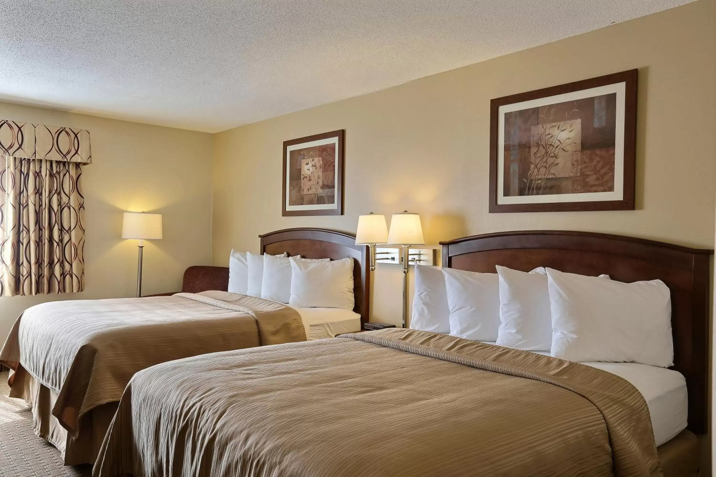 Queen Room with Two Queen Beds in Quality Inn La Crosse