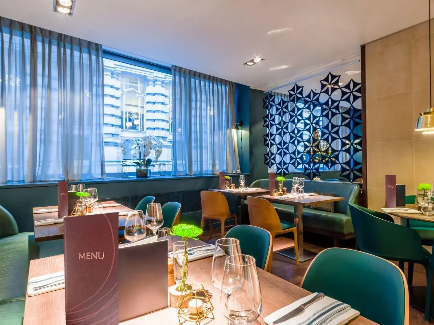 Restaurant/Places to Eat in Clayton Hotel London Wall