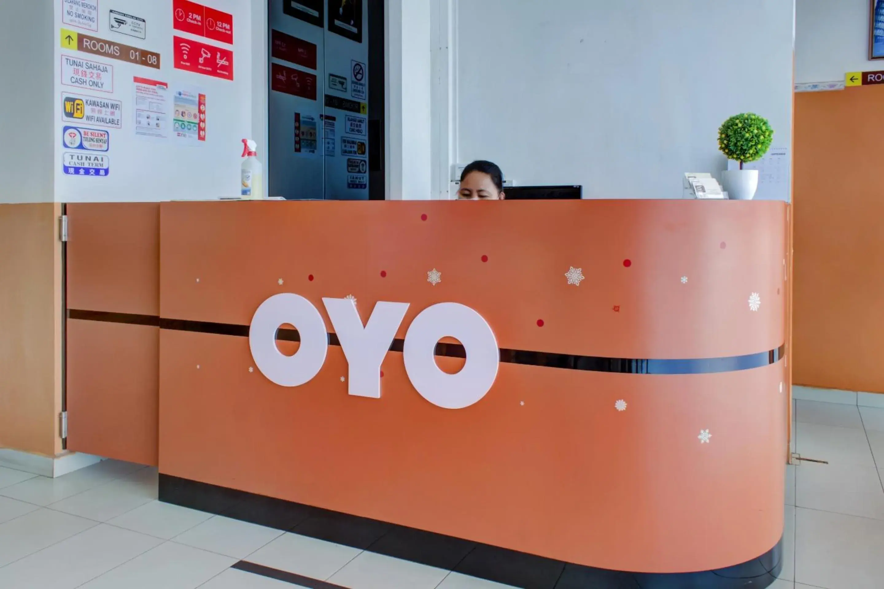 Lobby or reception in OYO 89985 Js Hotel