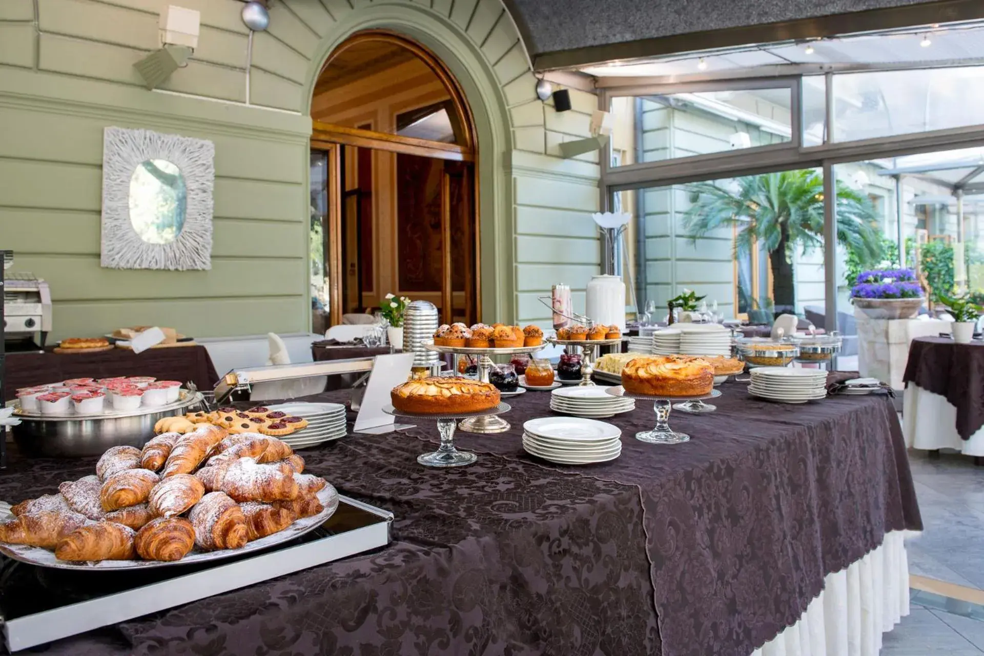 Continental breakfast in Grand Hotel Tettuccio