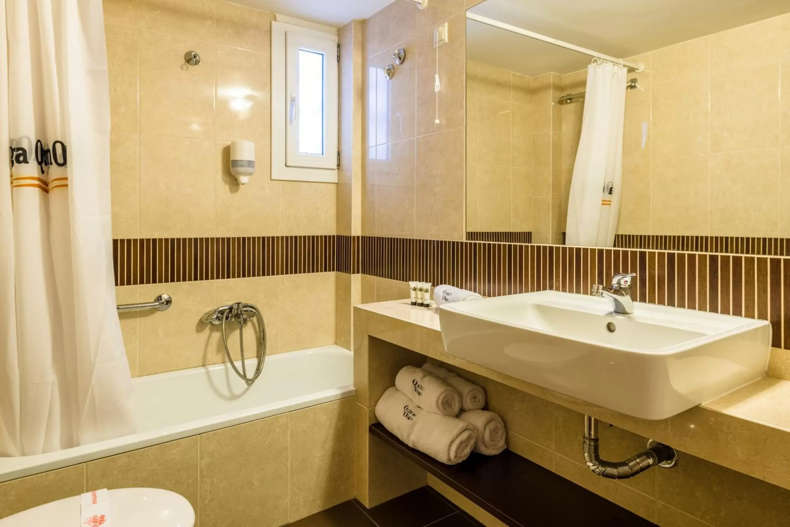 Bathroom in Queen Olga Hotel