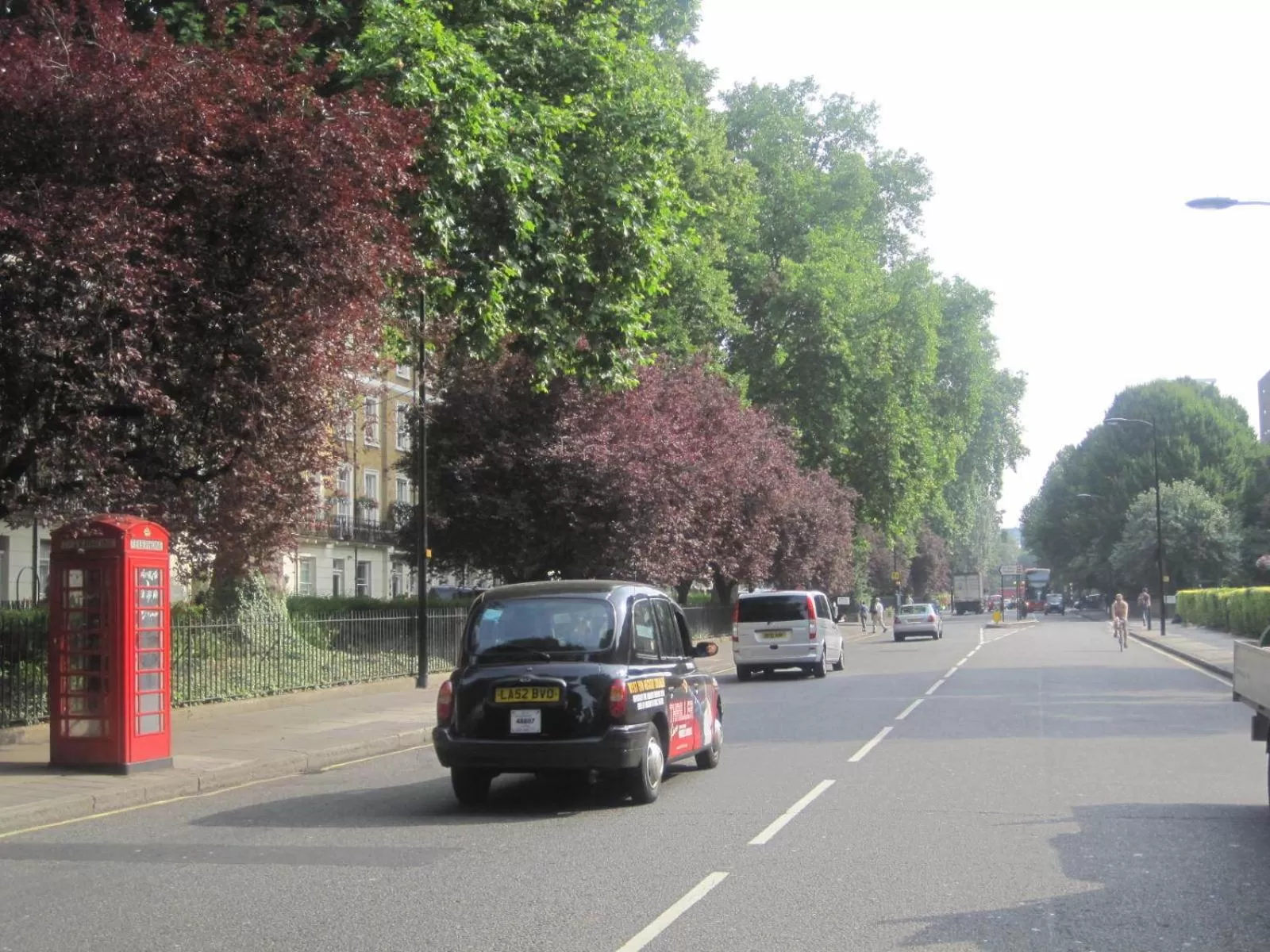 Area and facilities in Aaraya London