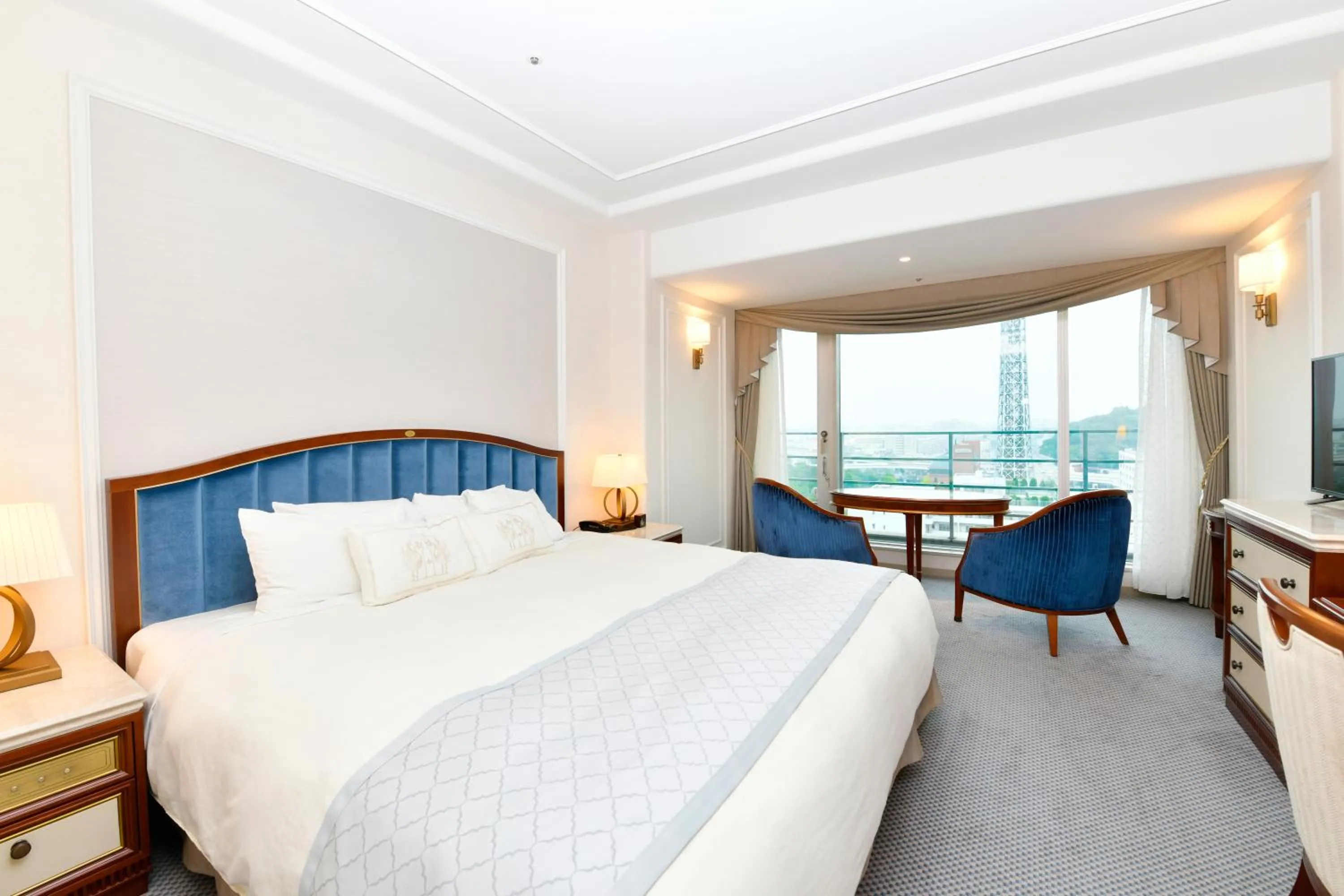 Photo of the whole room, Bed in Hotel New Grand