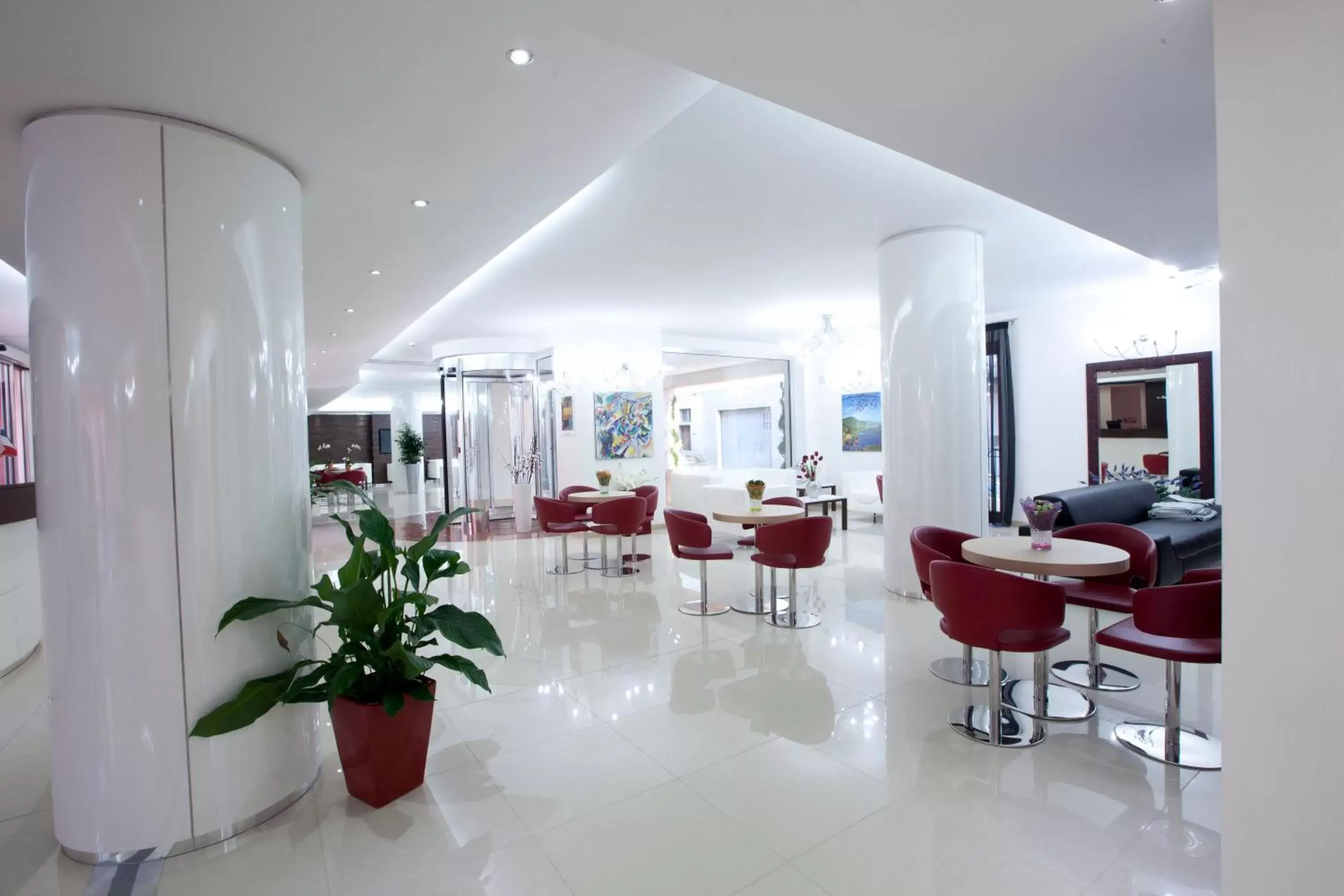 Communal lounge/ TV room in Hotel Eridano