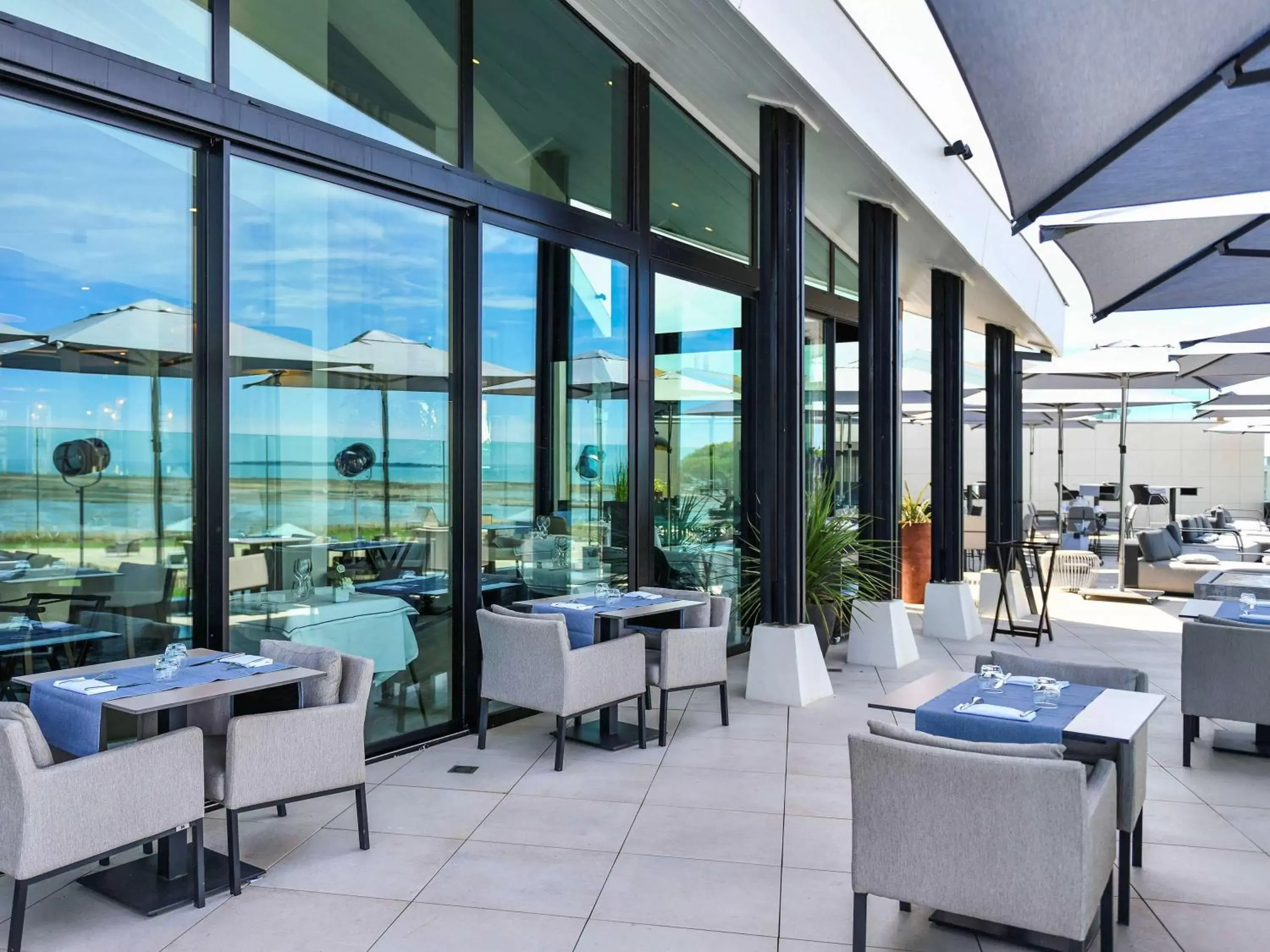 Restaurant/Places to Eat in La Grande Terrasse Hotel&Spa La Rochelle MGallery Hotel Collection