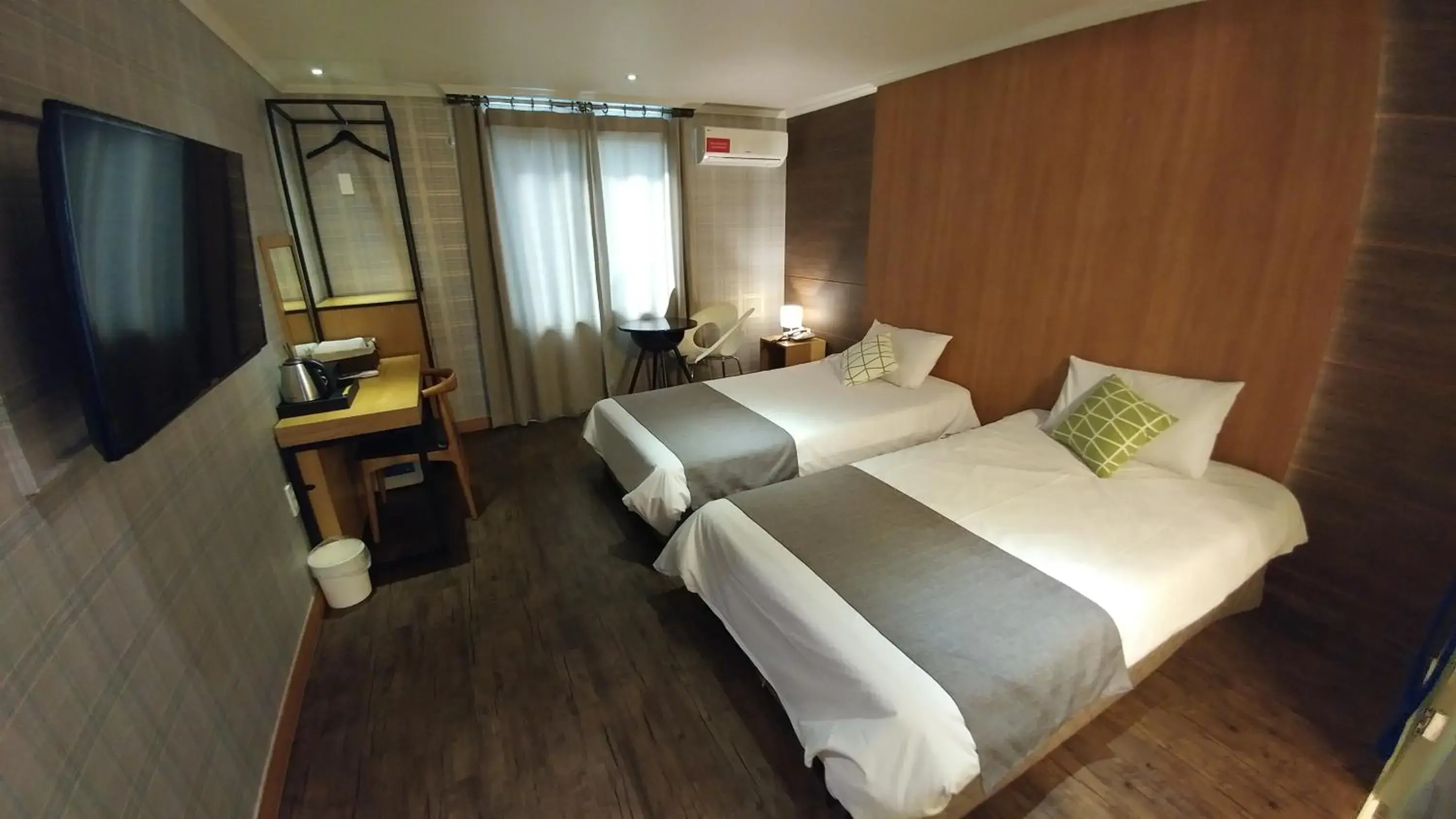 Photo of the whole room in Hotel Tong Yeondong Jeju