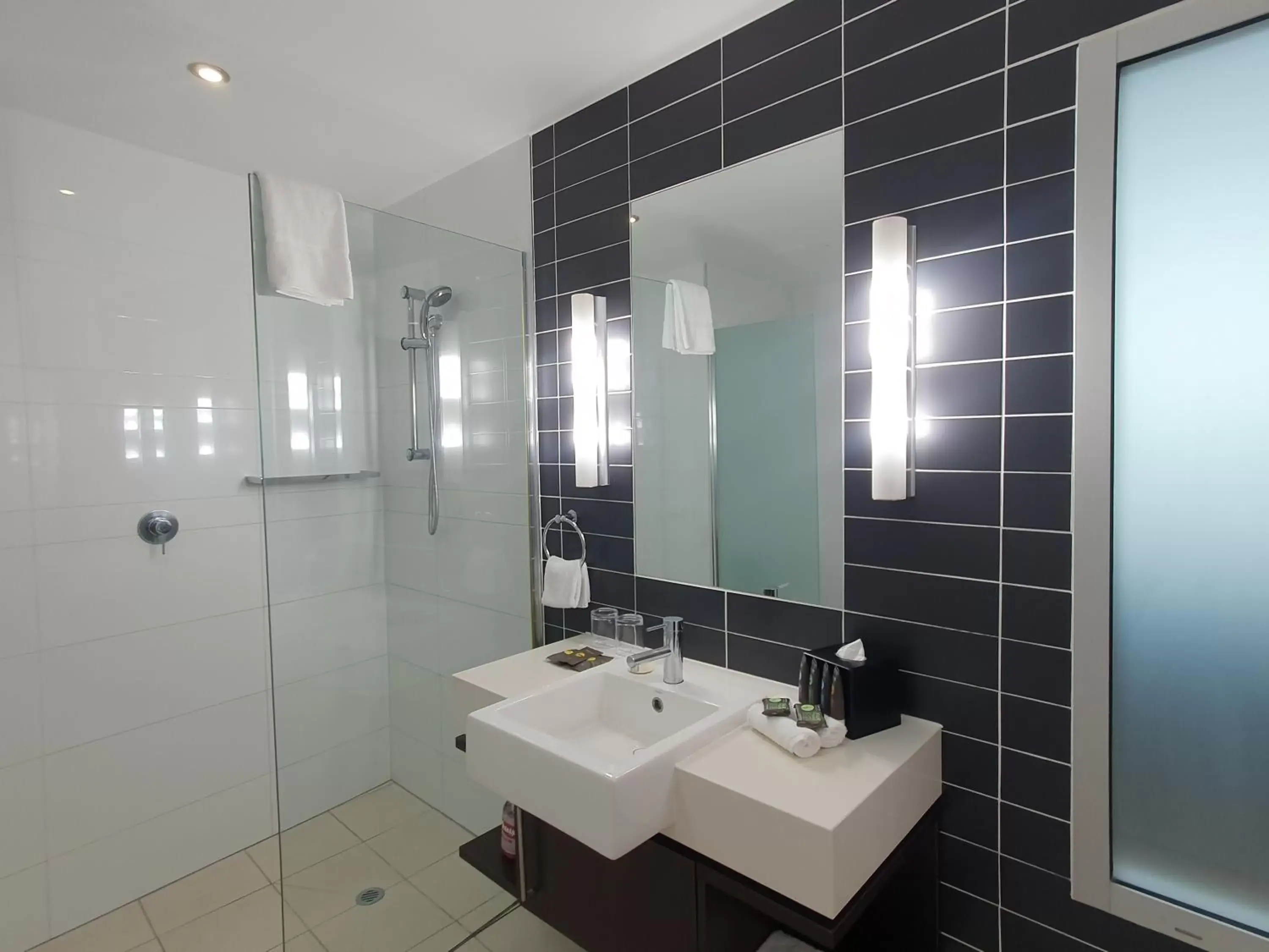 Bathroom in Novotel Brisbane Airport