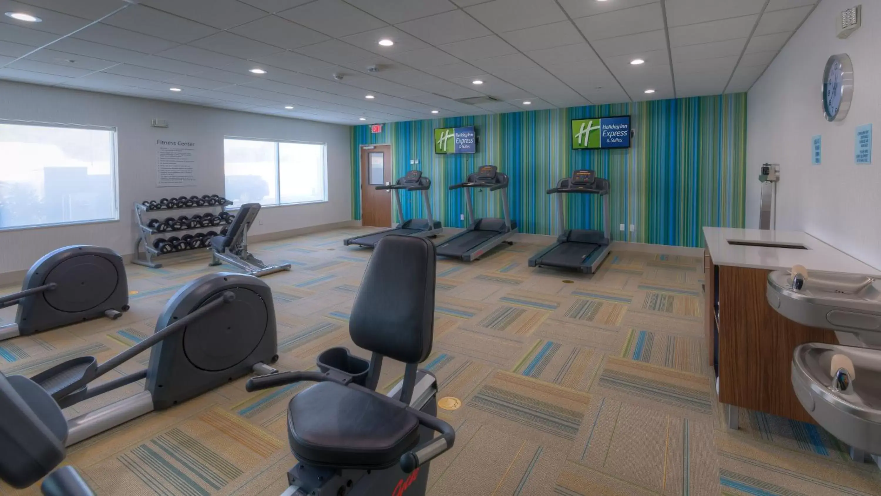 Fitness centre/facilities, Fitness Center/Facilities in Holiday Inn Express & Suites Tulsa Midtown, an IHG Hotel