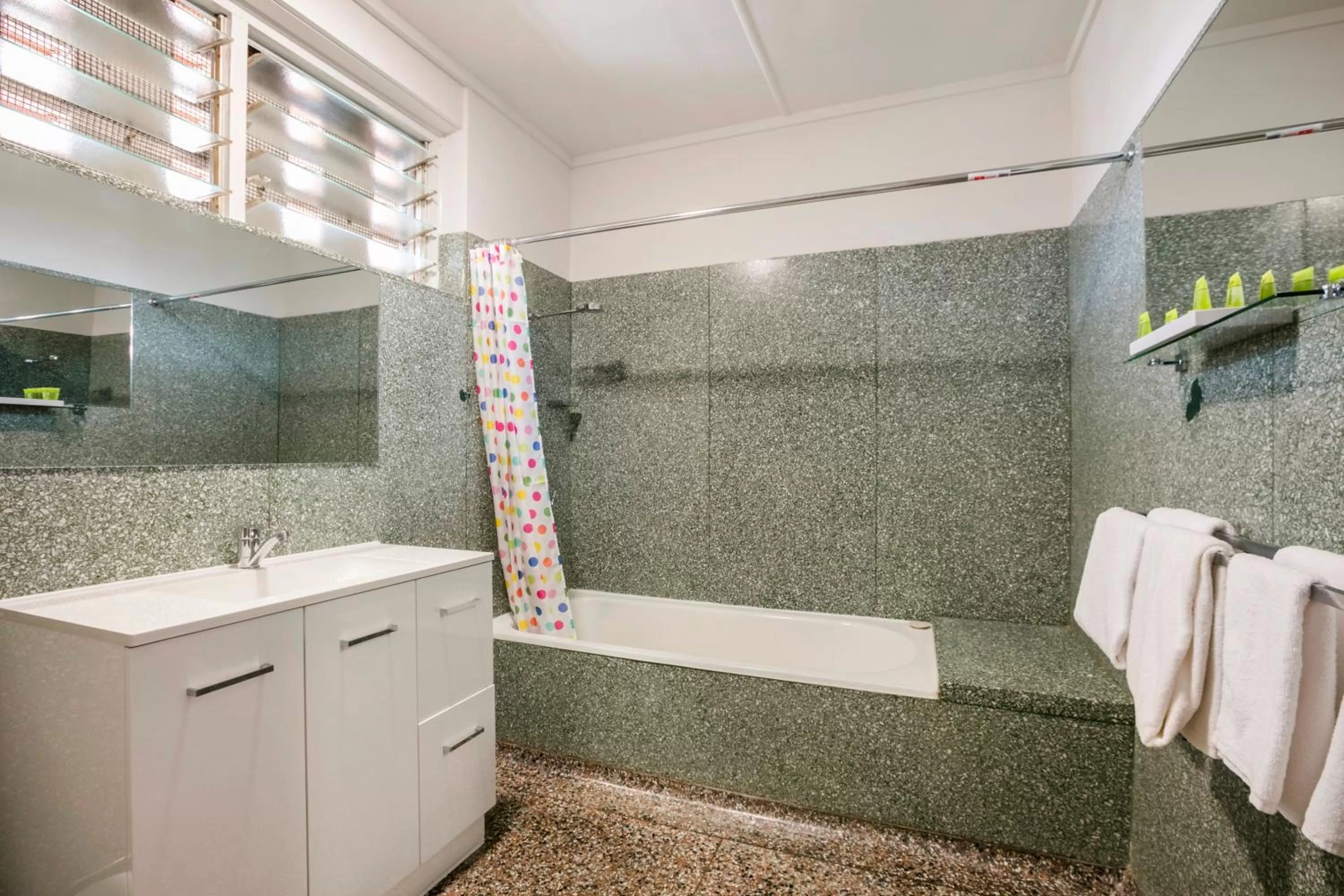 Shower in Nightcap at Camp Hill Hotel