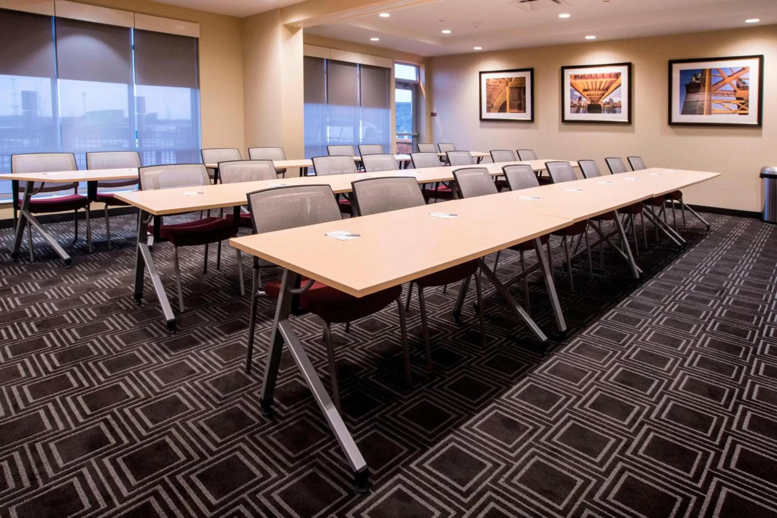 Meeting/conference room in TownePlace Suites by Marriott Pittsburgh Cranberry Township