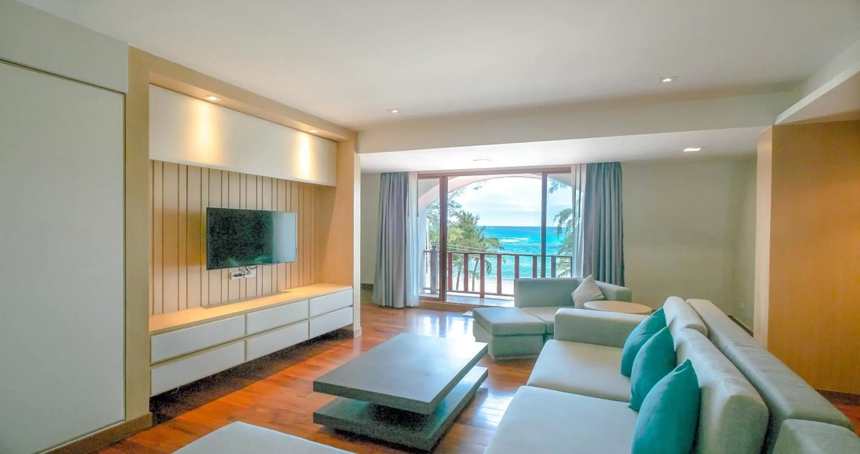 Living room in Phuket Graceland Resort and Spa - SHA Extra Plus