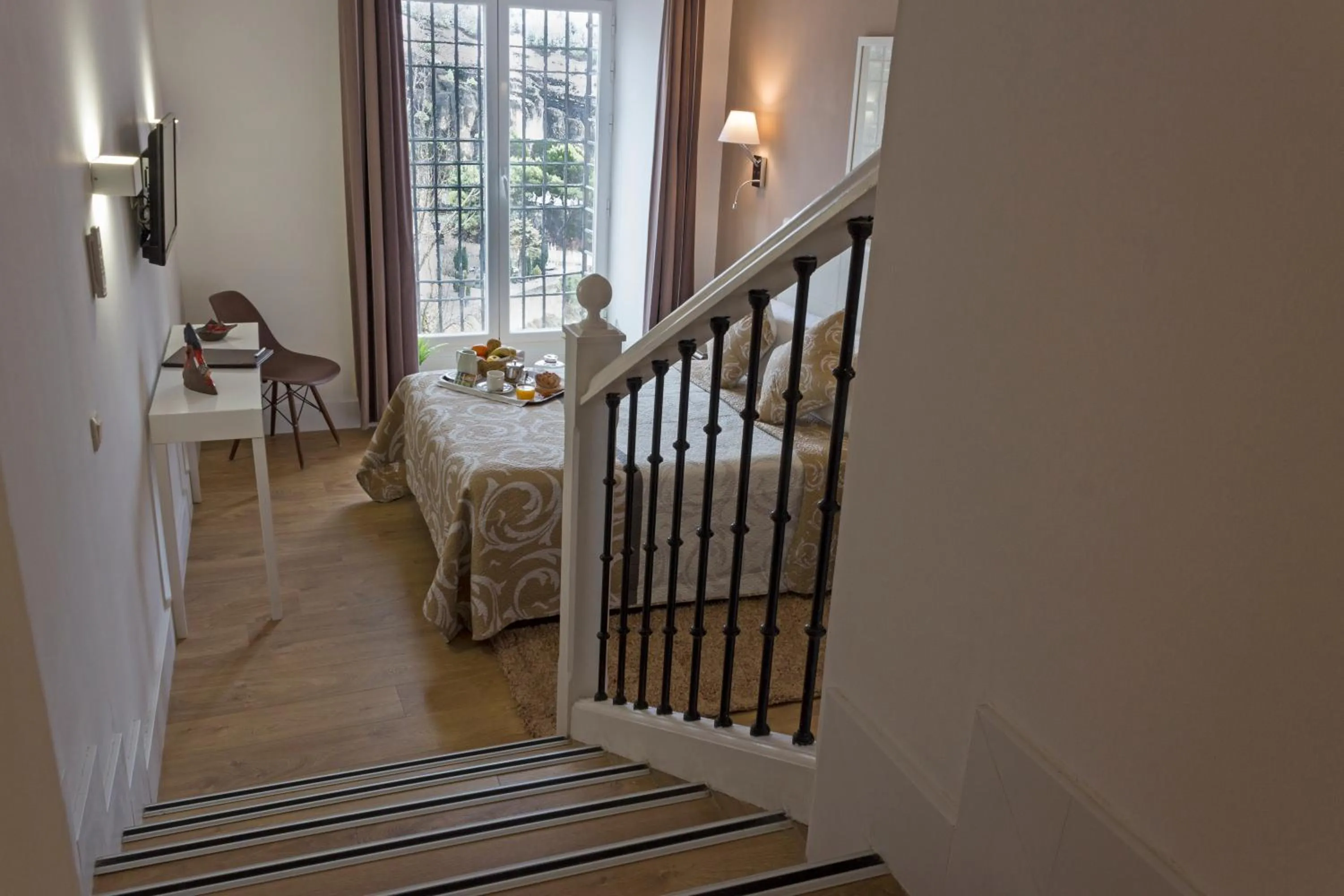 Bedroom, Bed in Hotel Leonor de Aquitania