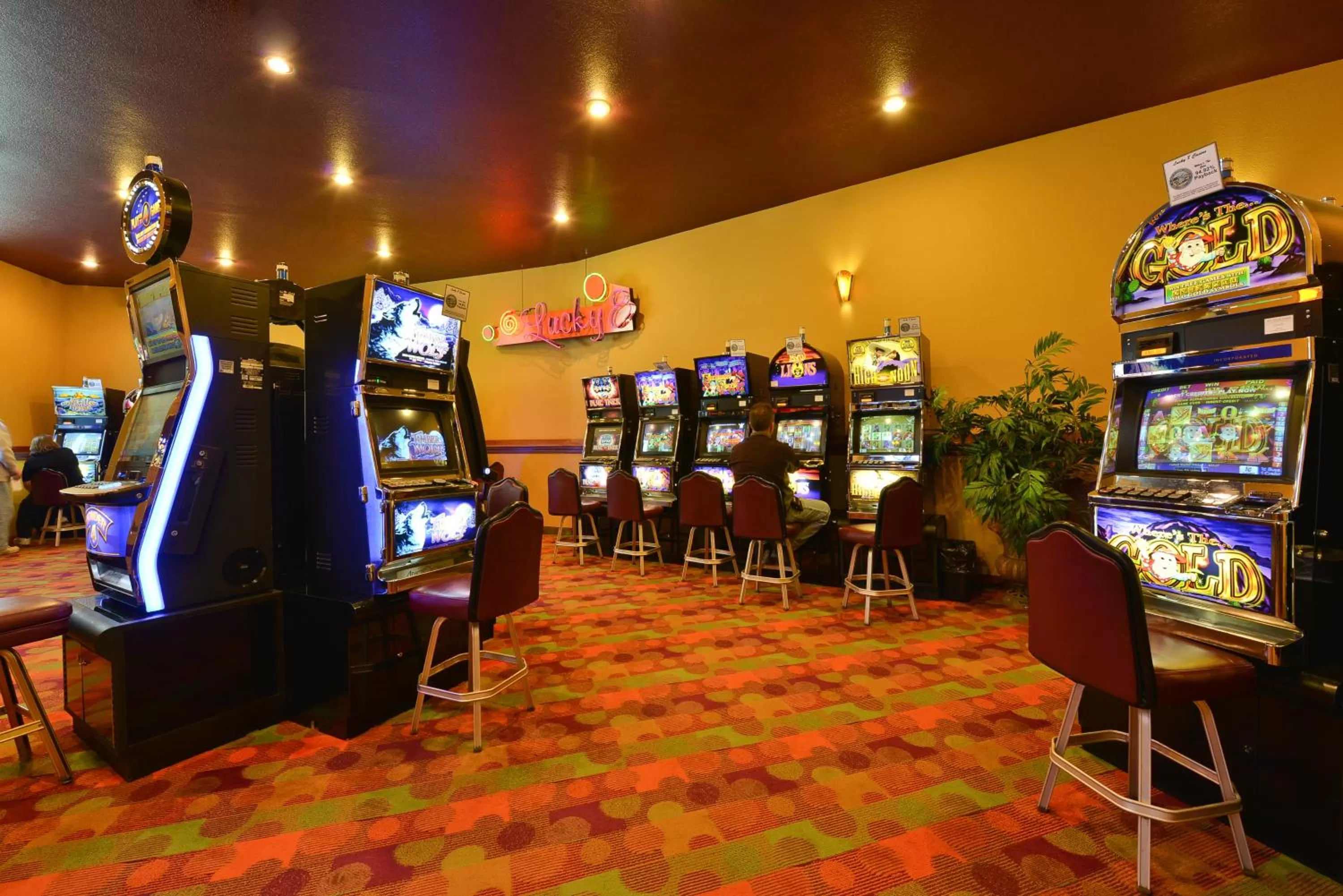 Lounge or bar in Super 8 by Wyndham Deadwood Black Hills Area