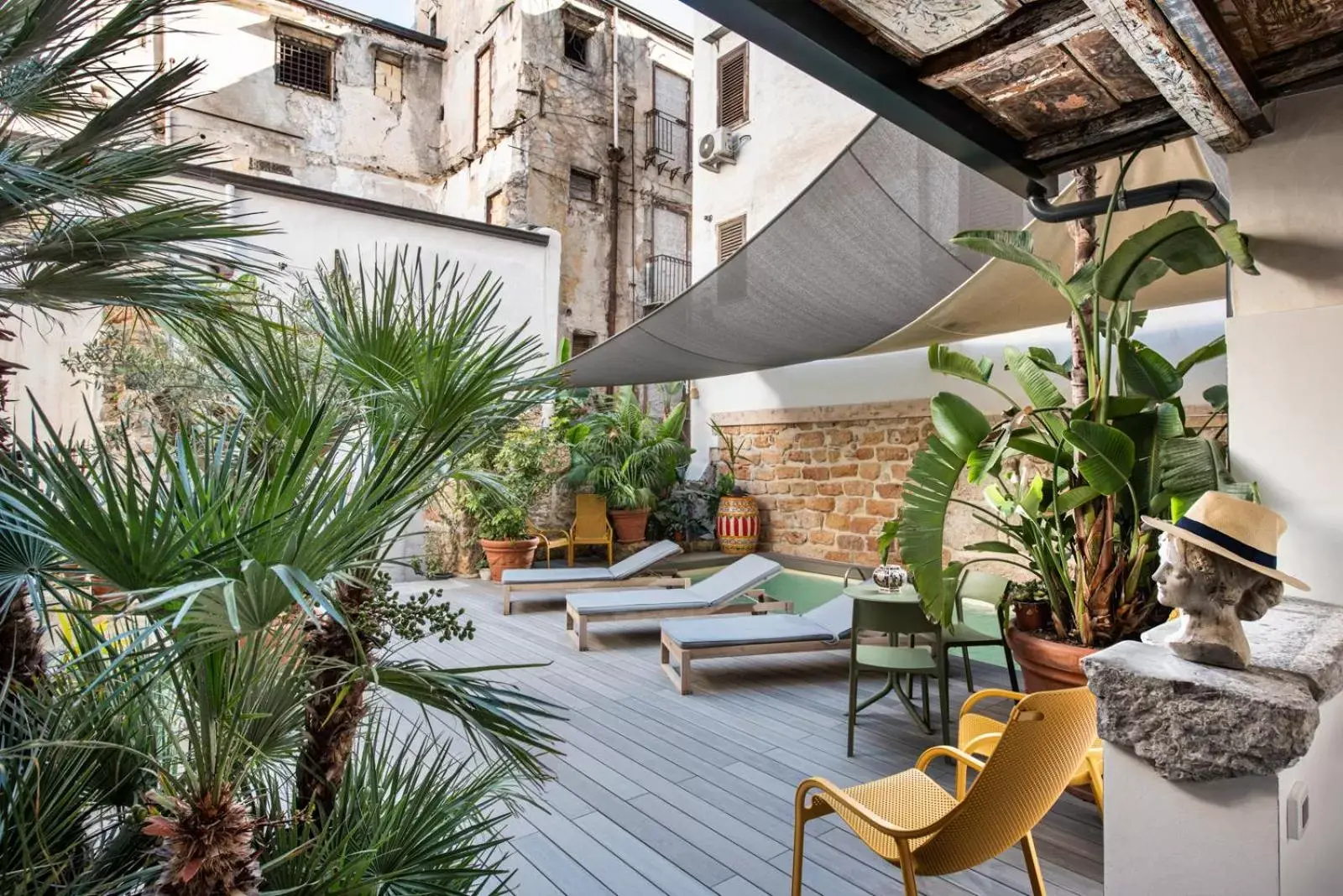 Swimming pool in Porta di Castro Boutique Hotel