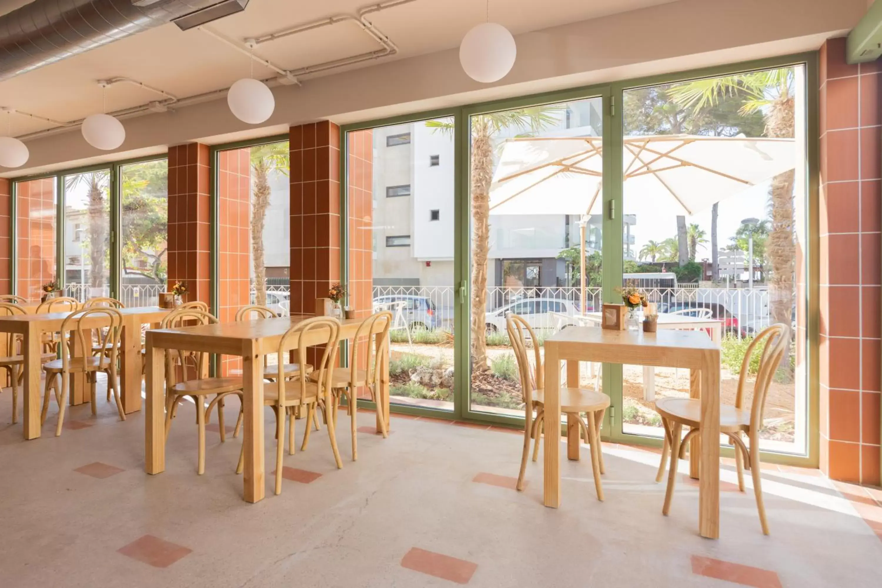 Lounge or bar, Restaurant/Places to Eat in Terra Aurea Aparthotel