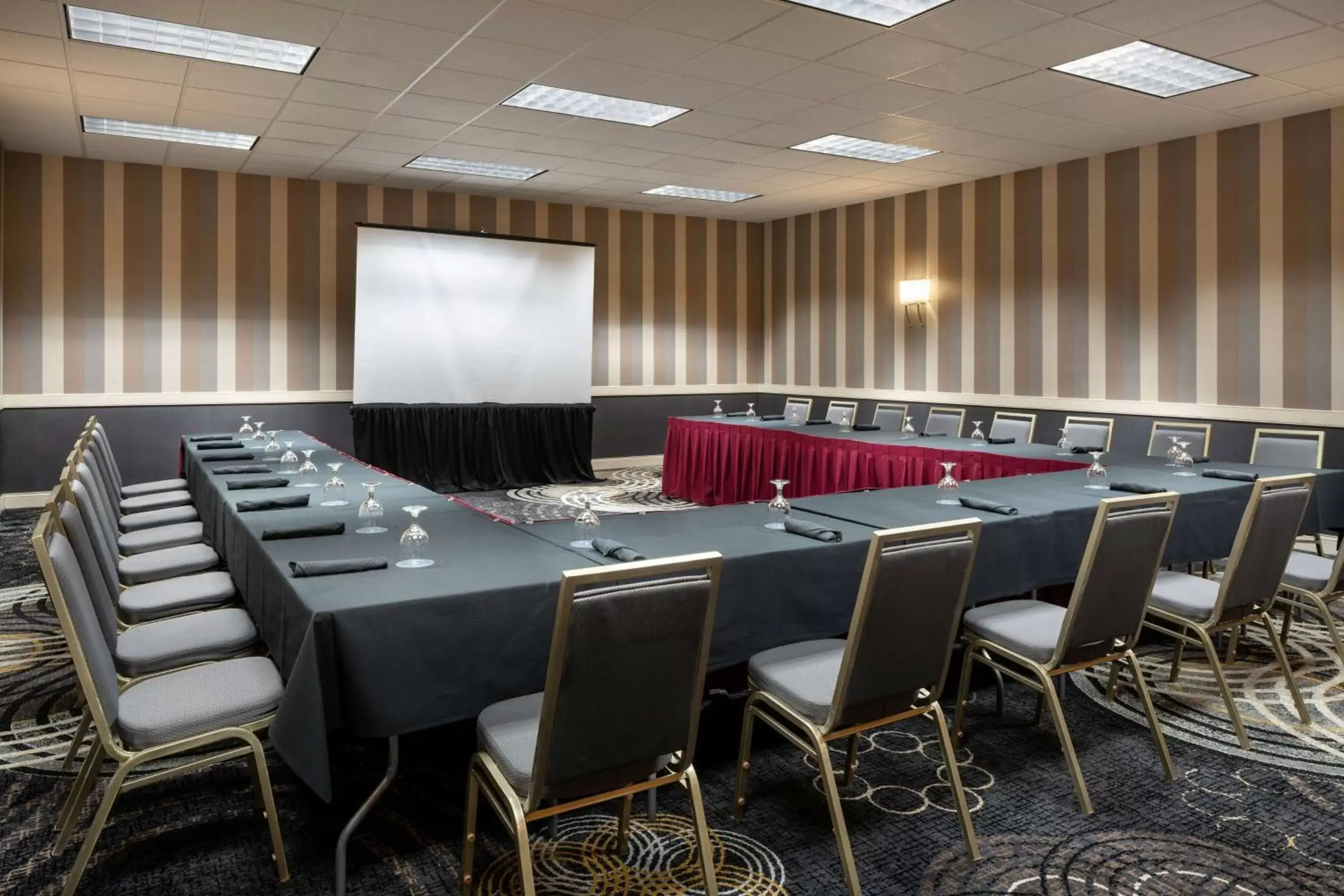 Meeting/conference room, Business Area/Conference Room in Wyndham Phoenix Airport - Tempe