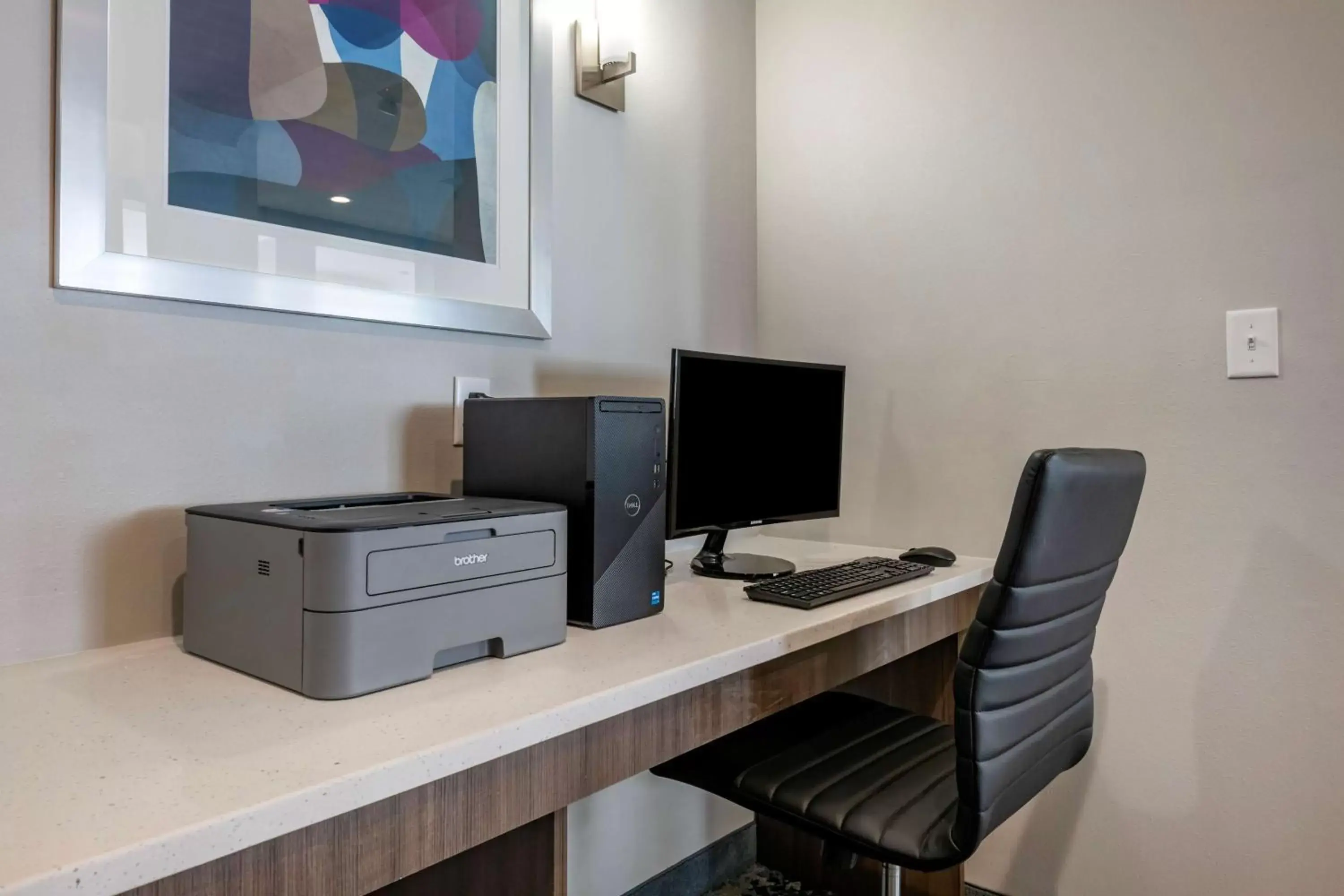 Business facilities, TV/Entertainment Center in Best Western Plus Lakeland