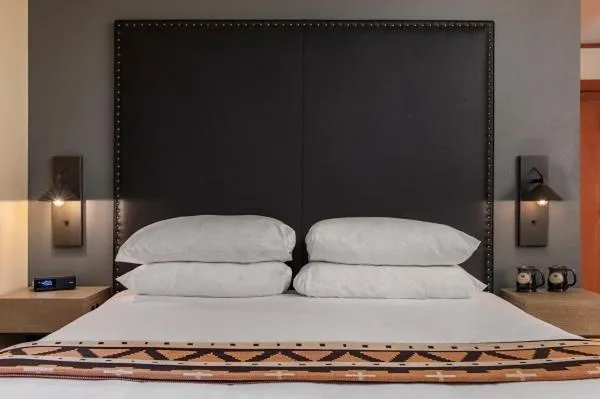 Bed in Skamania Lodge