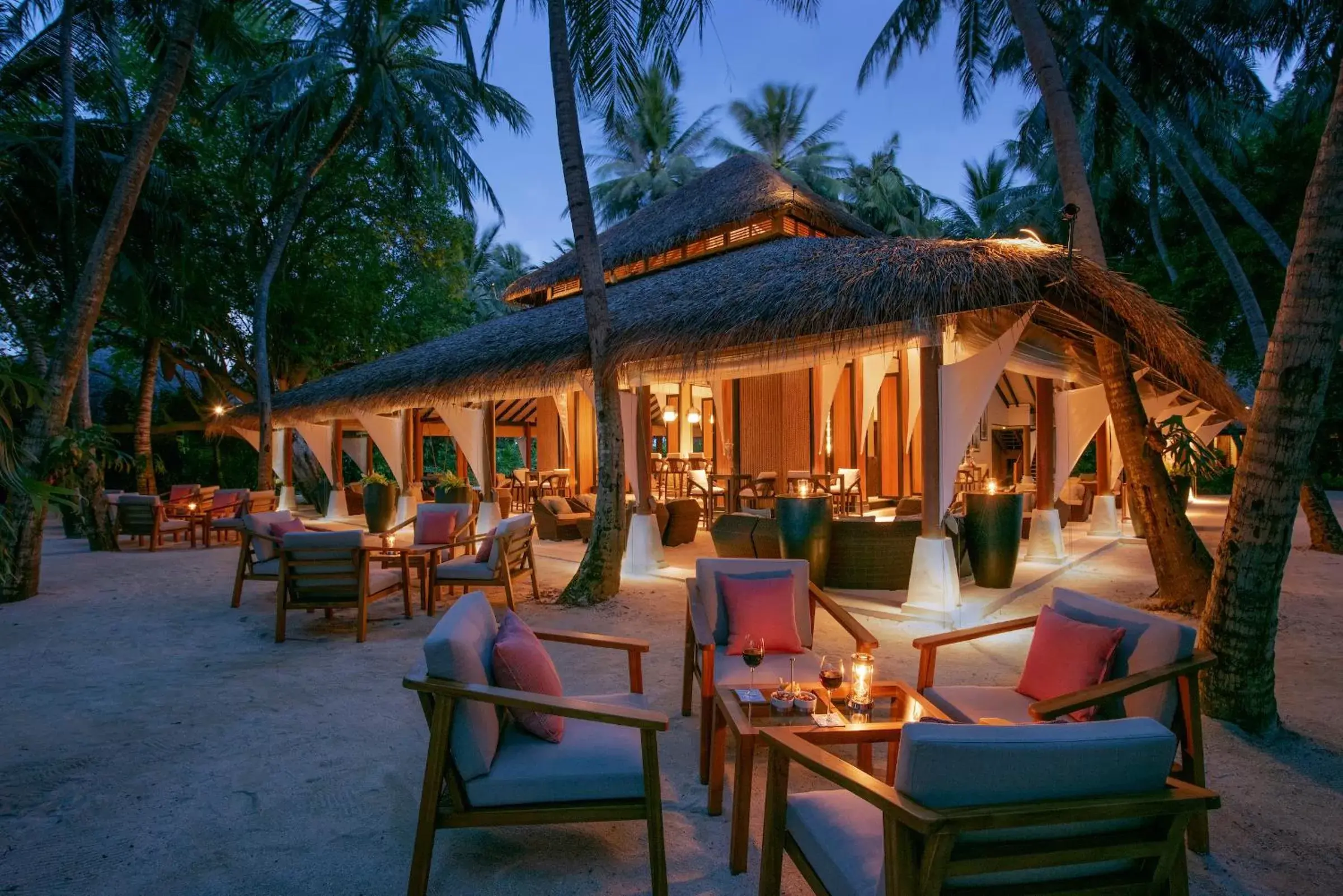 Restaurant/places to eat in Baros Maldives