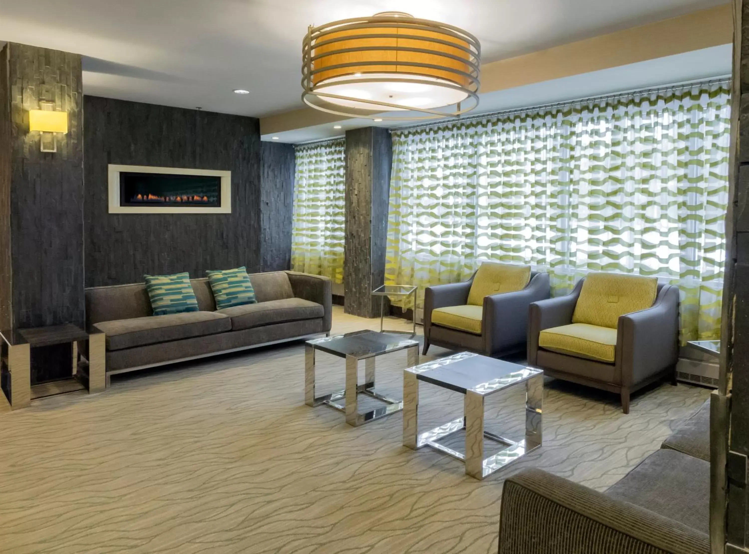 Property building, Seating Area in Holiday Inn Niagara Falls-Scenic Downtown, an IHG Hotel