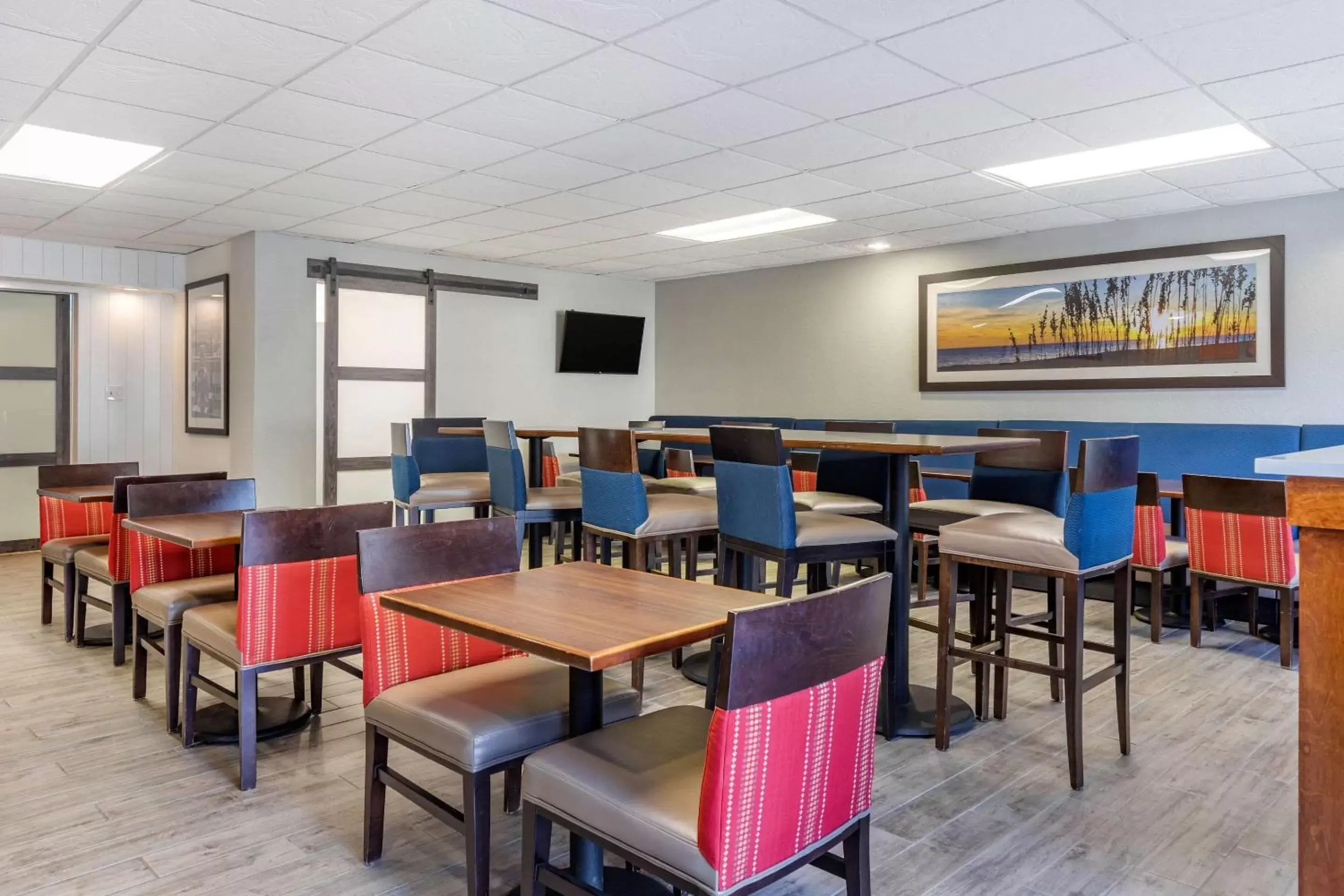 Breakfast, Restaurant/Places to Eat in Comfort Suites Southport - Oak Island