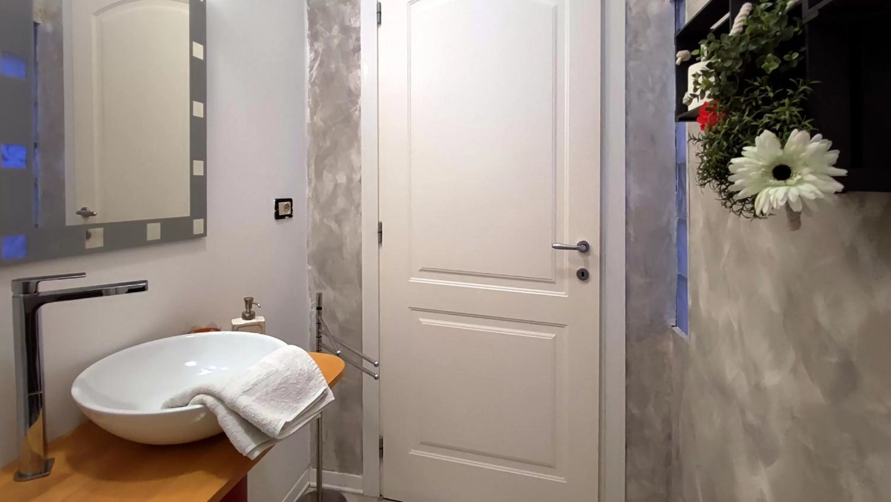 Bathroom in Bed & Chic bed & breakfast