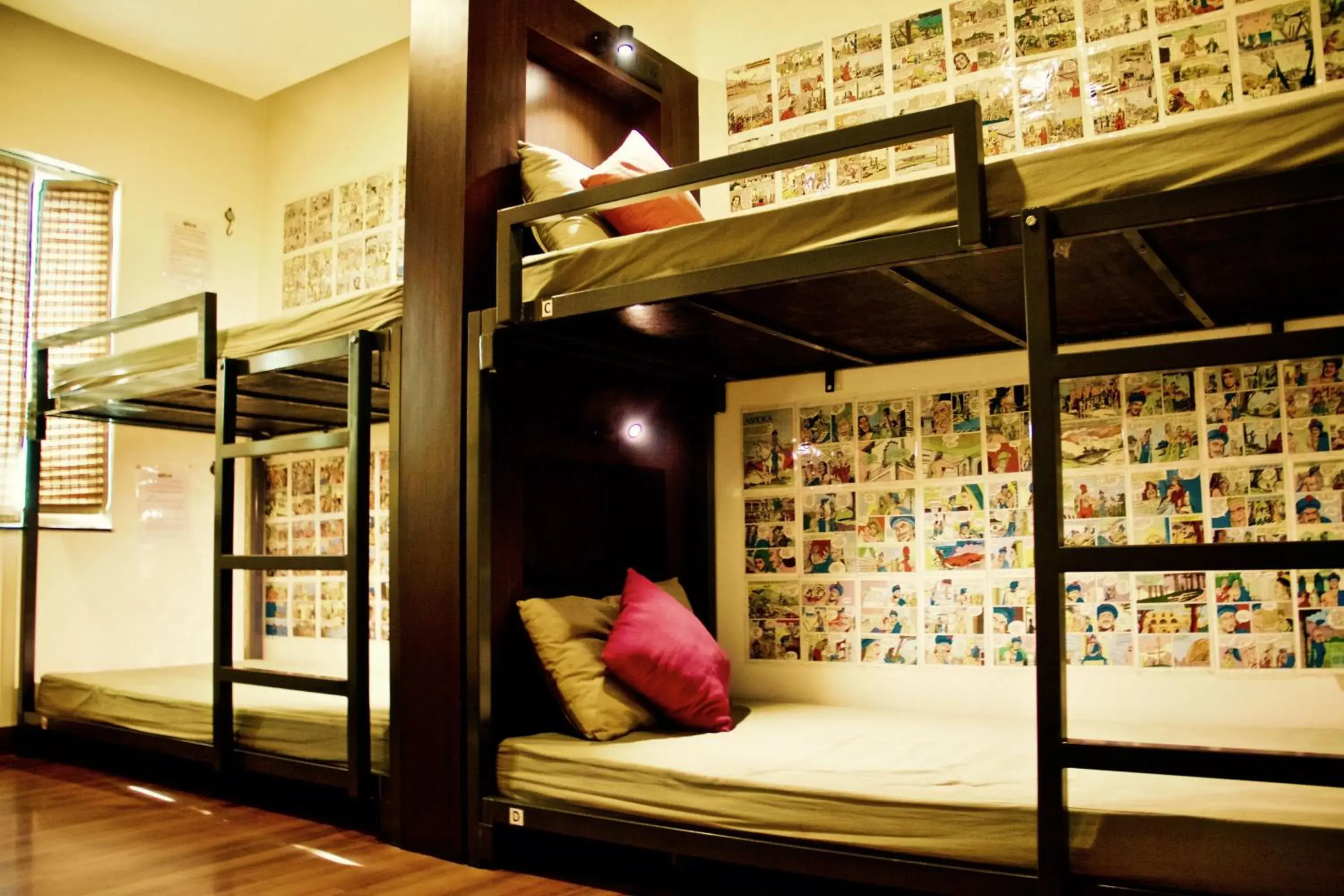 Bunk Bed in goSTOPS Delhi - Rooms & Dorms