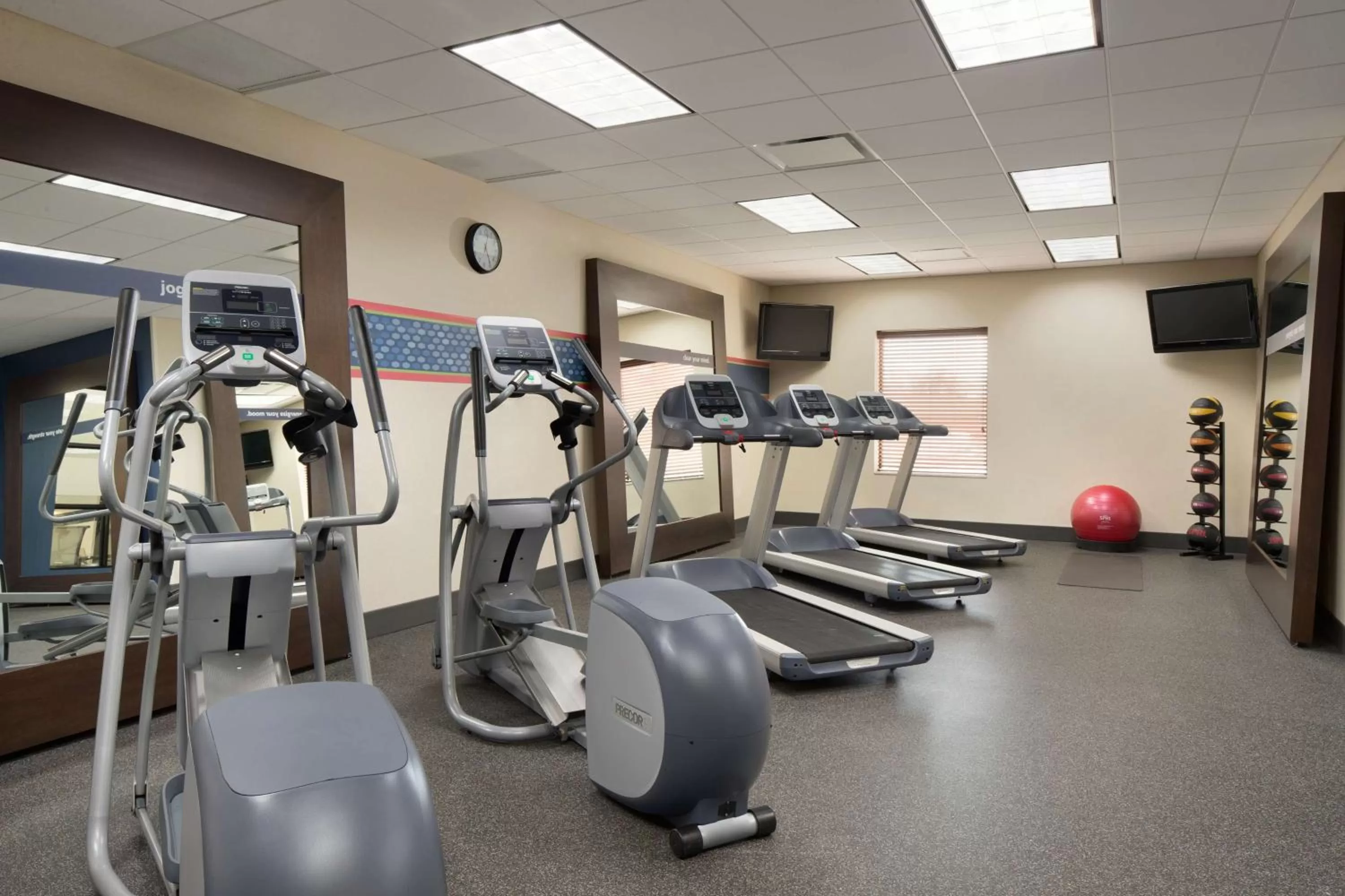 Fitness centre/facilities in Hampton Inn & Suites Aberdeen/APG South