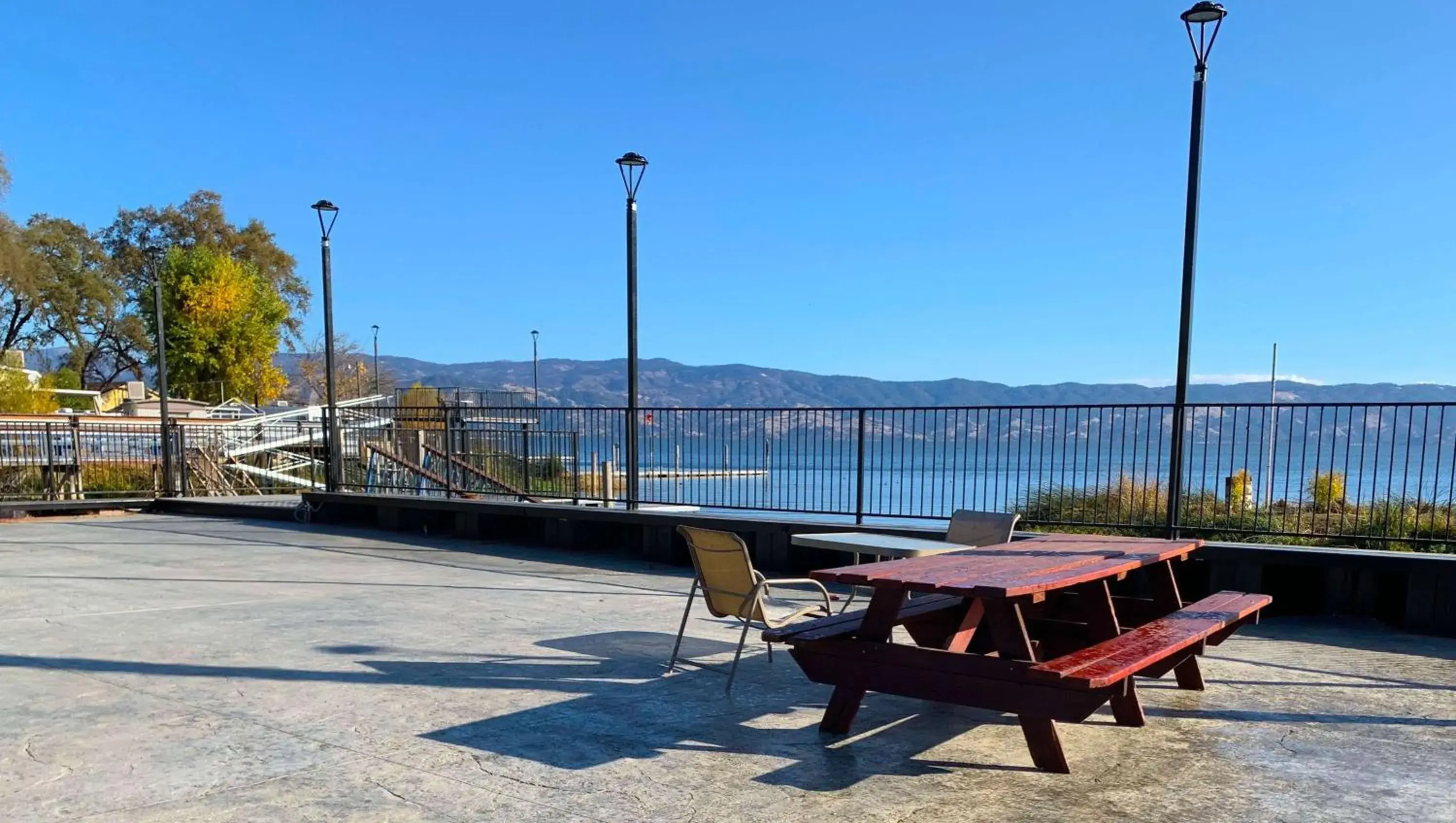 BBQ facilities in Anchorage Inn Lakeport