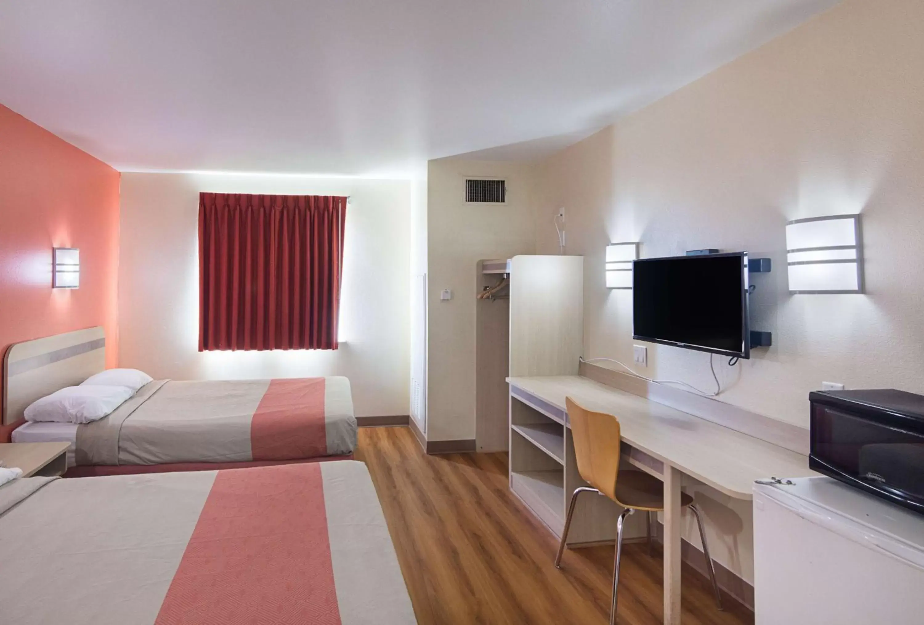 Bedroom, Bed in Motel 6-Terrell, TX Bedroom, Bed in Motel 6-Terrell, TX