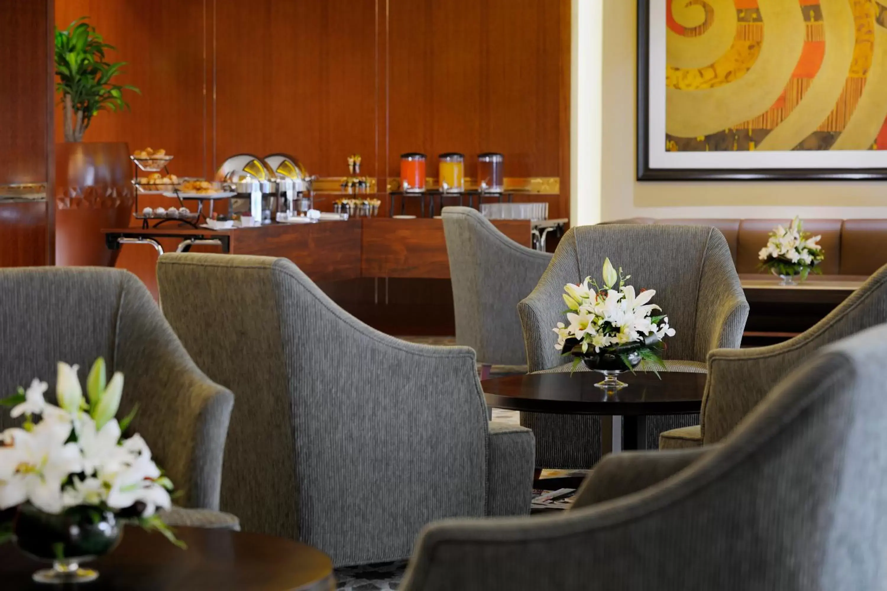 Lobby or reception, Restaurant/Places to Eat in Crowne Plaza - Dubai Jumeirah, an IHG Hotel