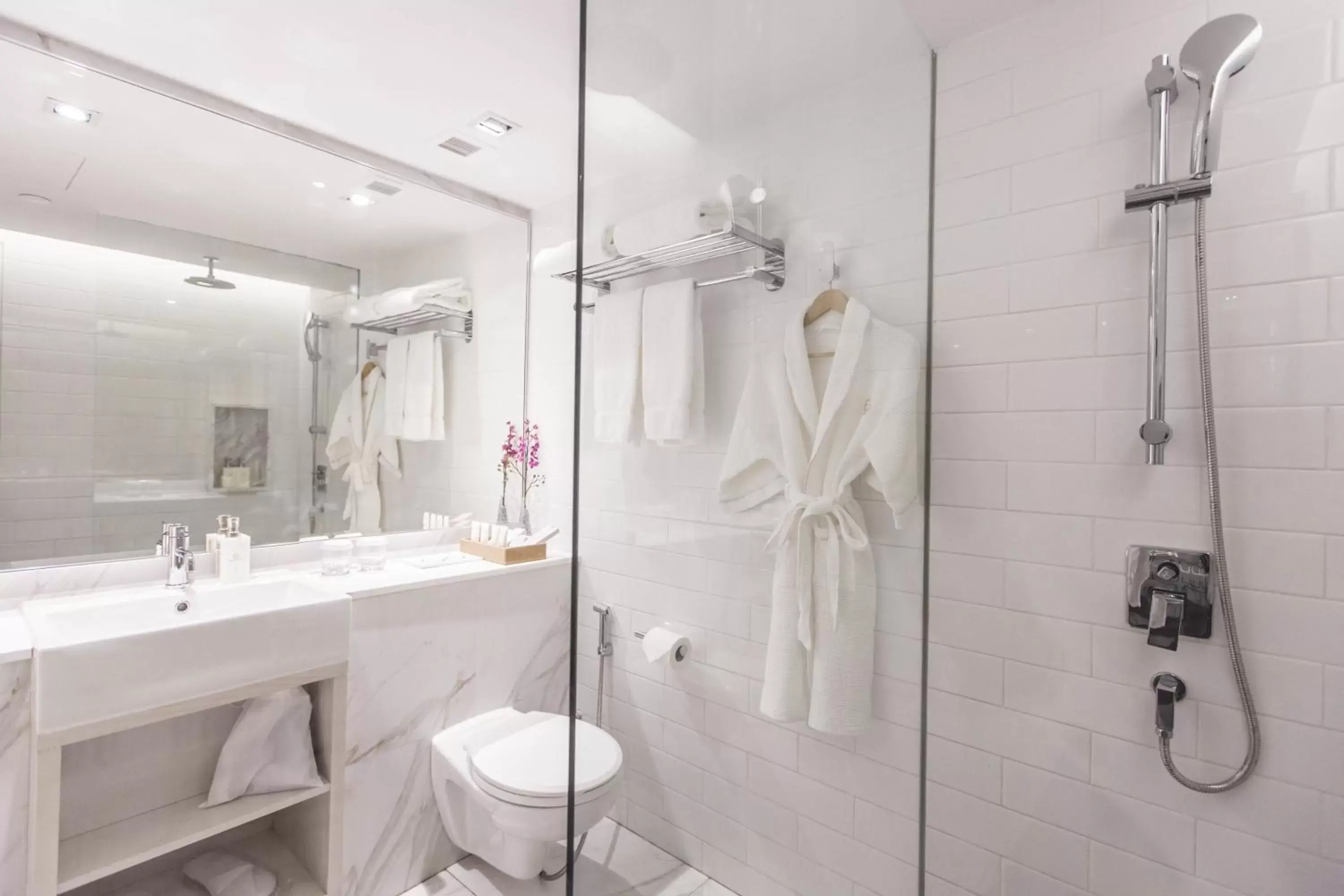 Shower, Bathroom in Hotel NuVe Heritage