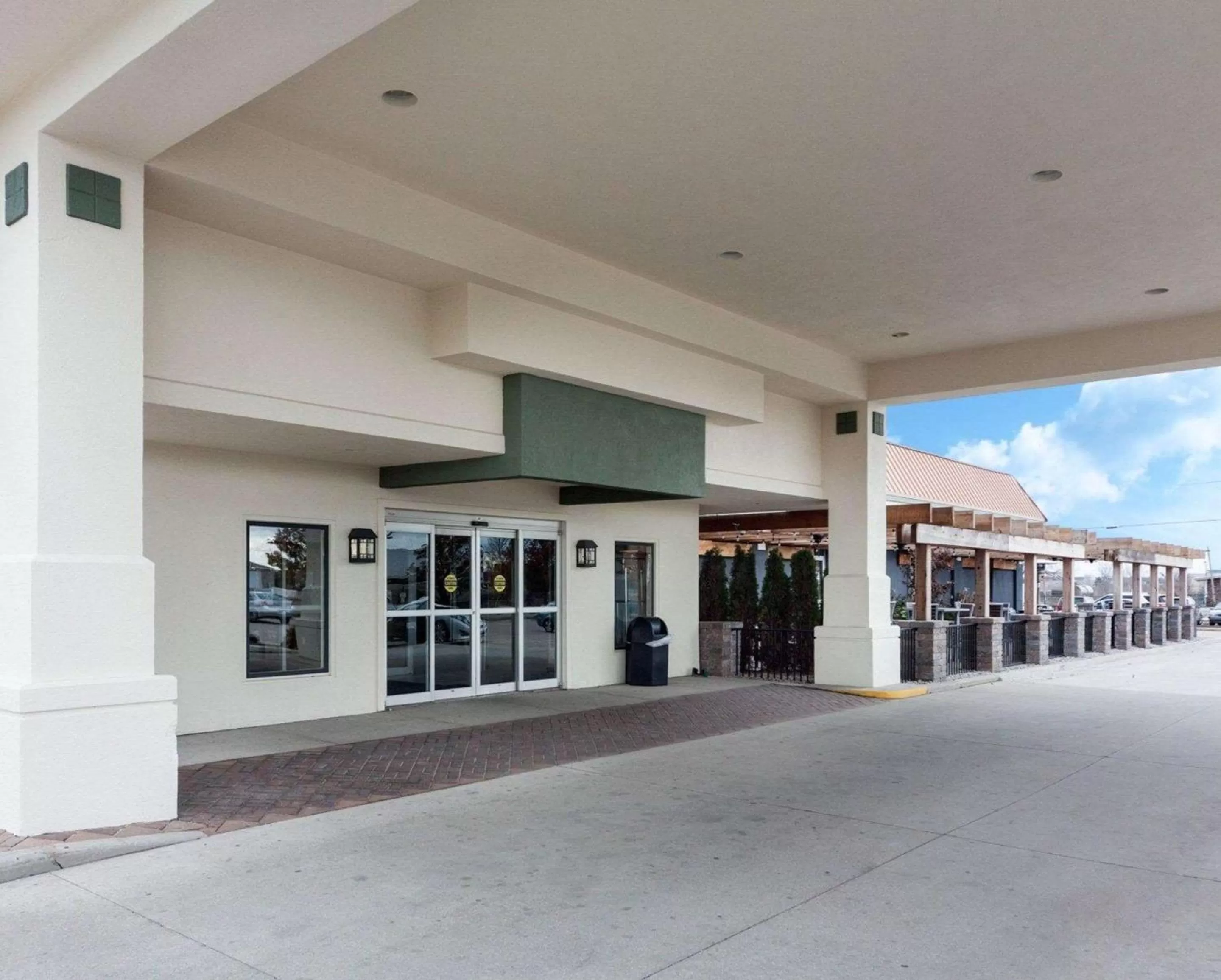 Property building in Quality Inn Montpelier