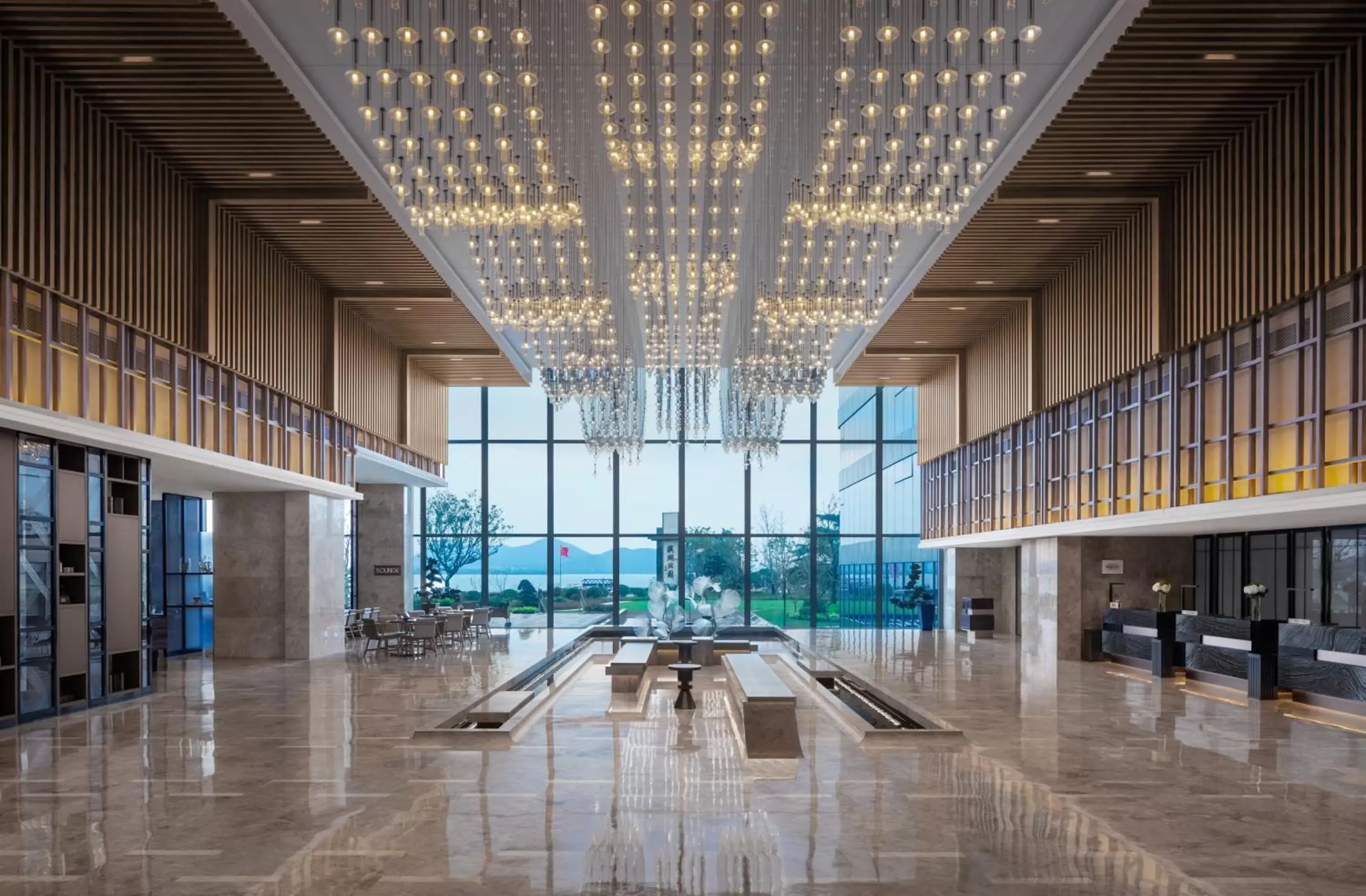 Lobby or reception in Xuzhou Marriott Hotel Lakeview