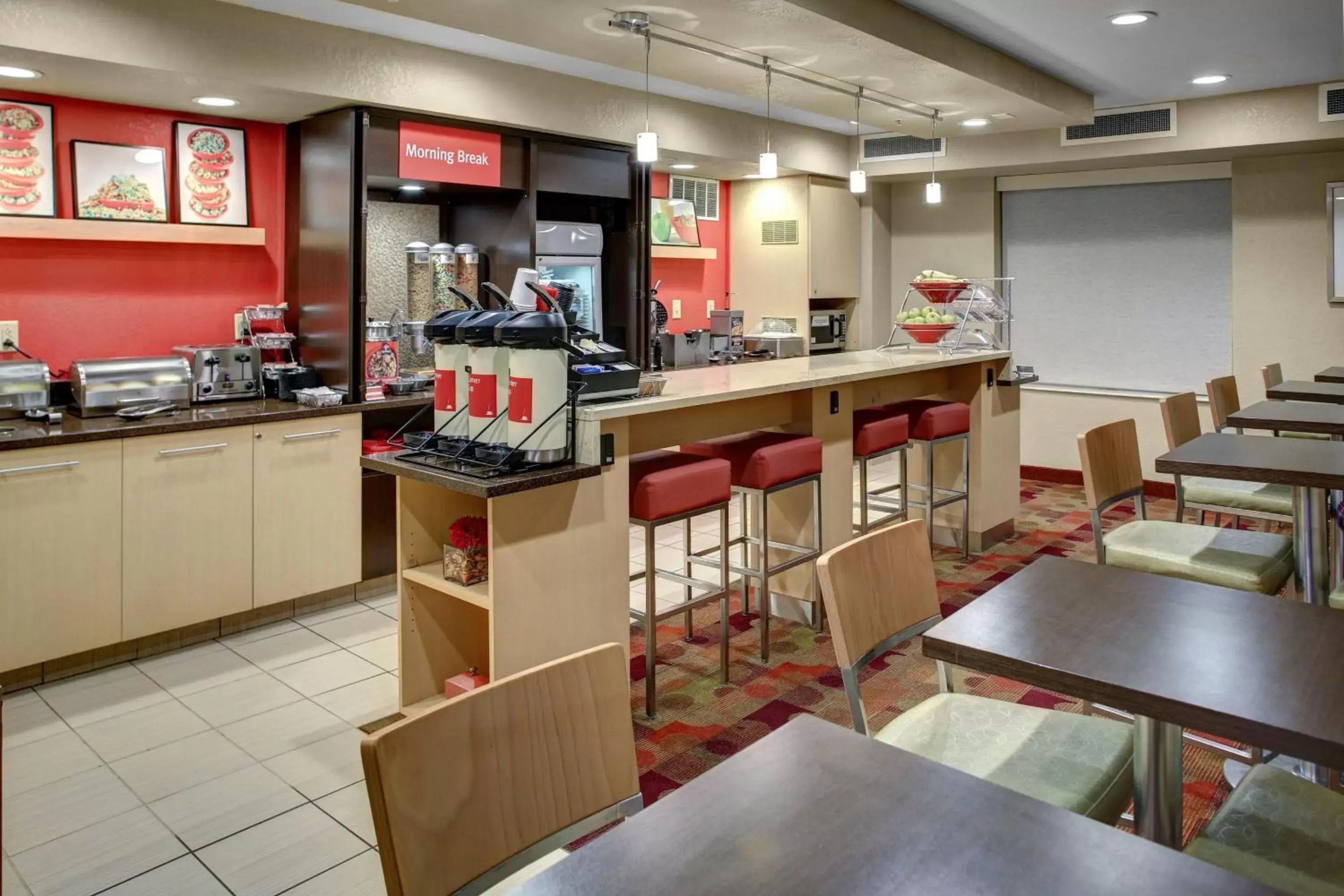 Restaurant/Places to Eat in TownePlace Suites by Marriott Findlay