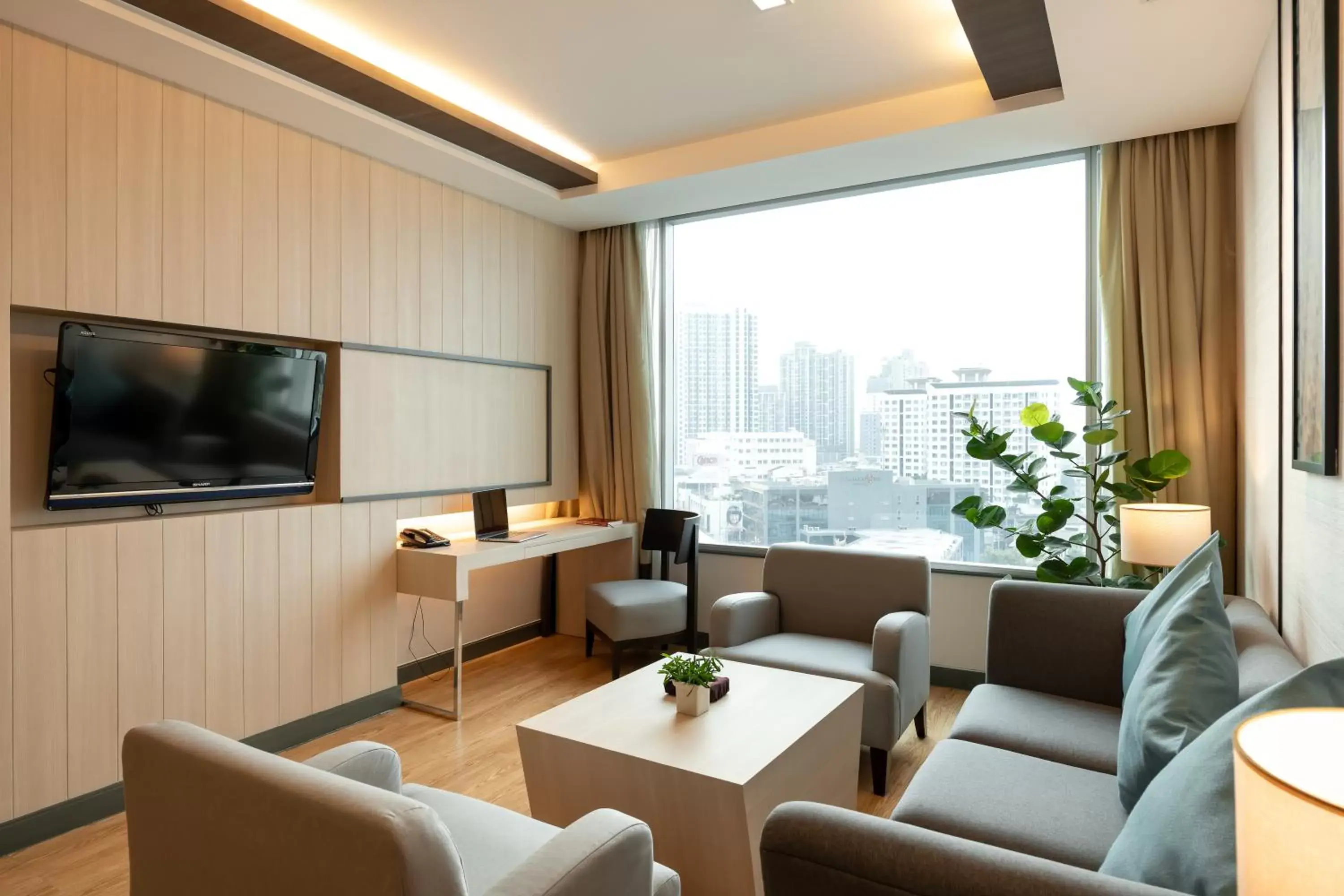 Living room, Seating Area in Jasmine Resort Bangkok