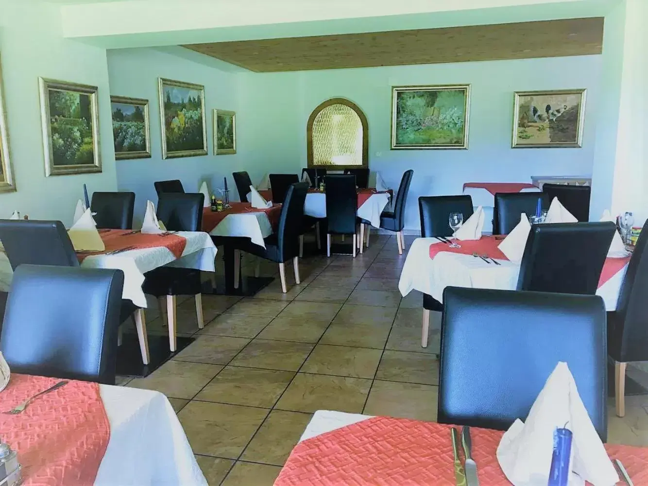 Restaurant/Places to Eat in Hotel Pizzeria Selva