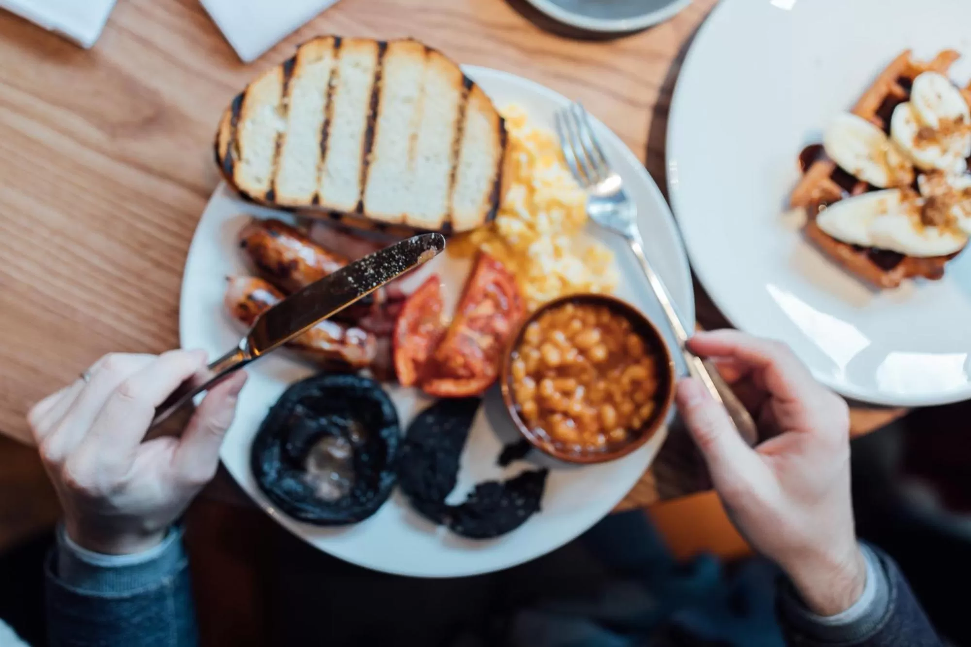 Breakfast in The Crown And Thistle, Abingdon