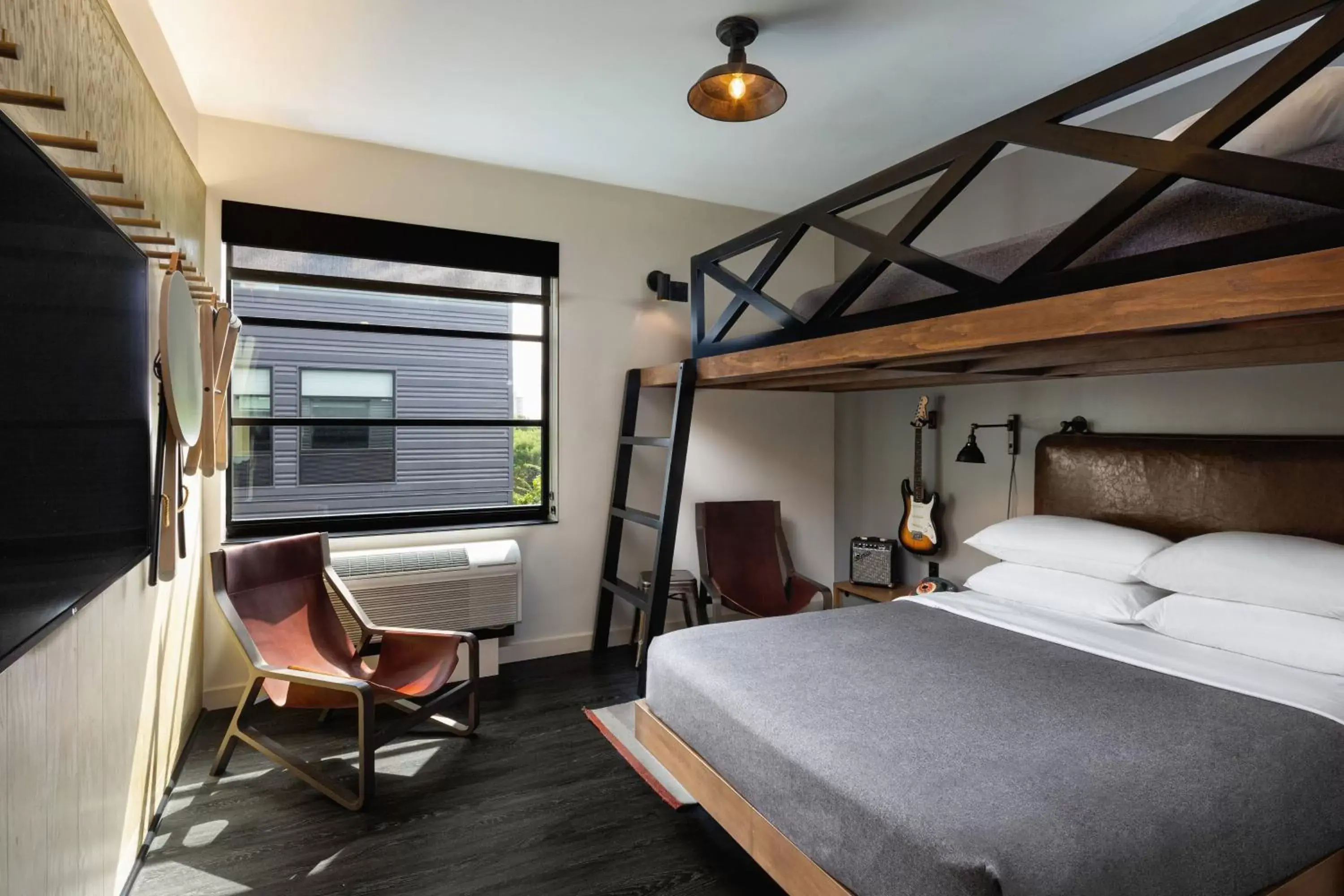 Photo of the whole room, Bunk Bed in MOXY Minneapolis Uptown