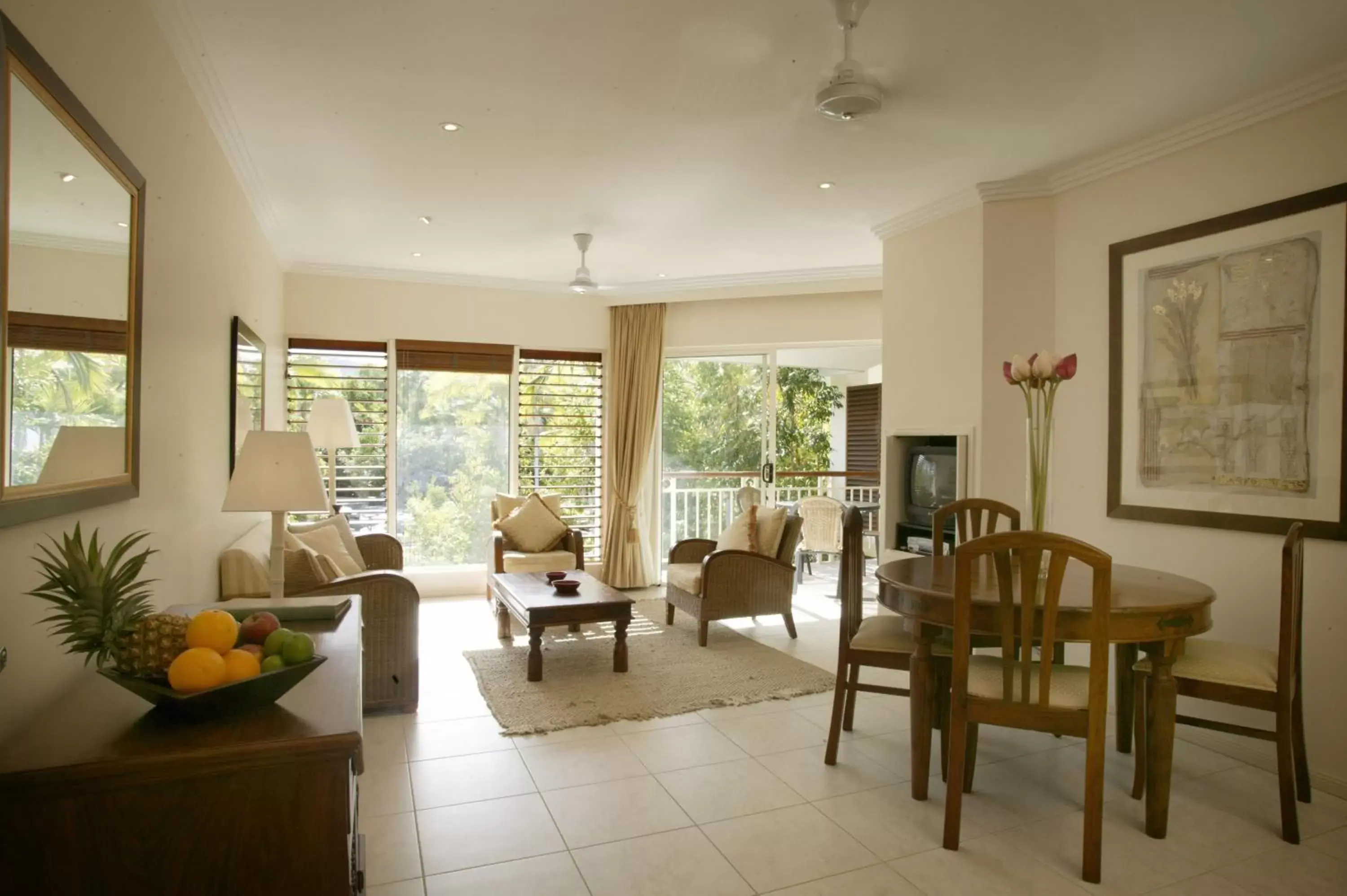 Living room, Seating Area in Paradise Links Resort Port Douglas