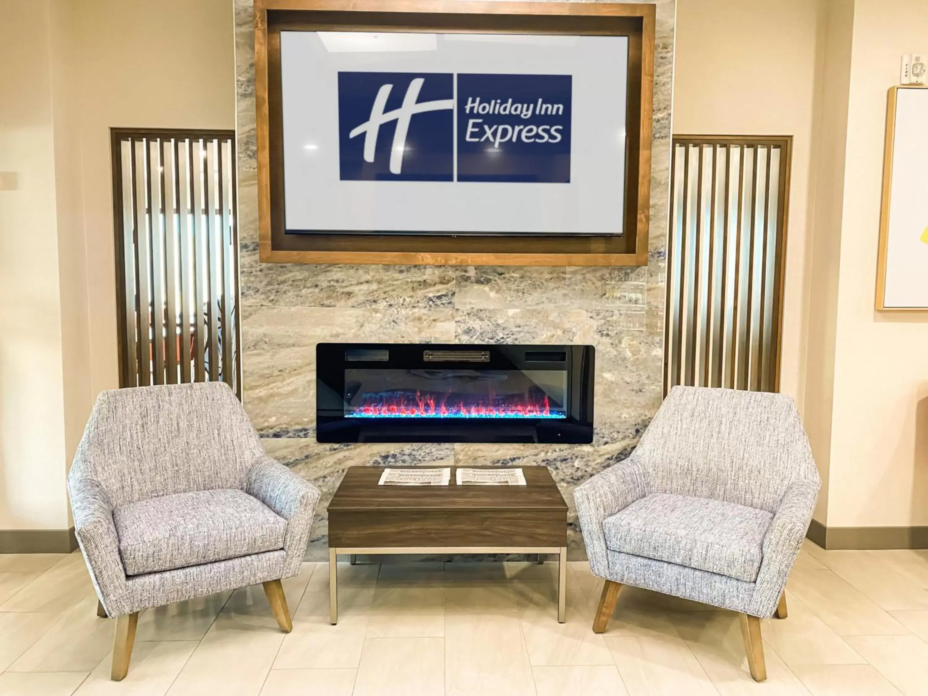 Property building, Seating Area in Holiday Inn Express & Suites Frazier Park, An IHG Hotel