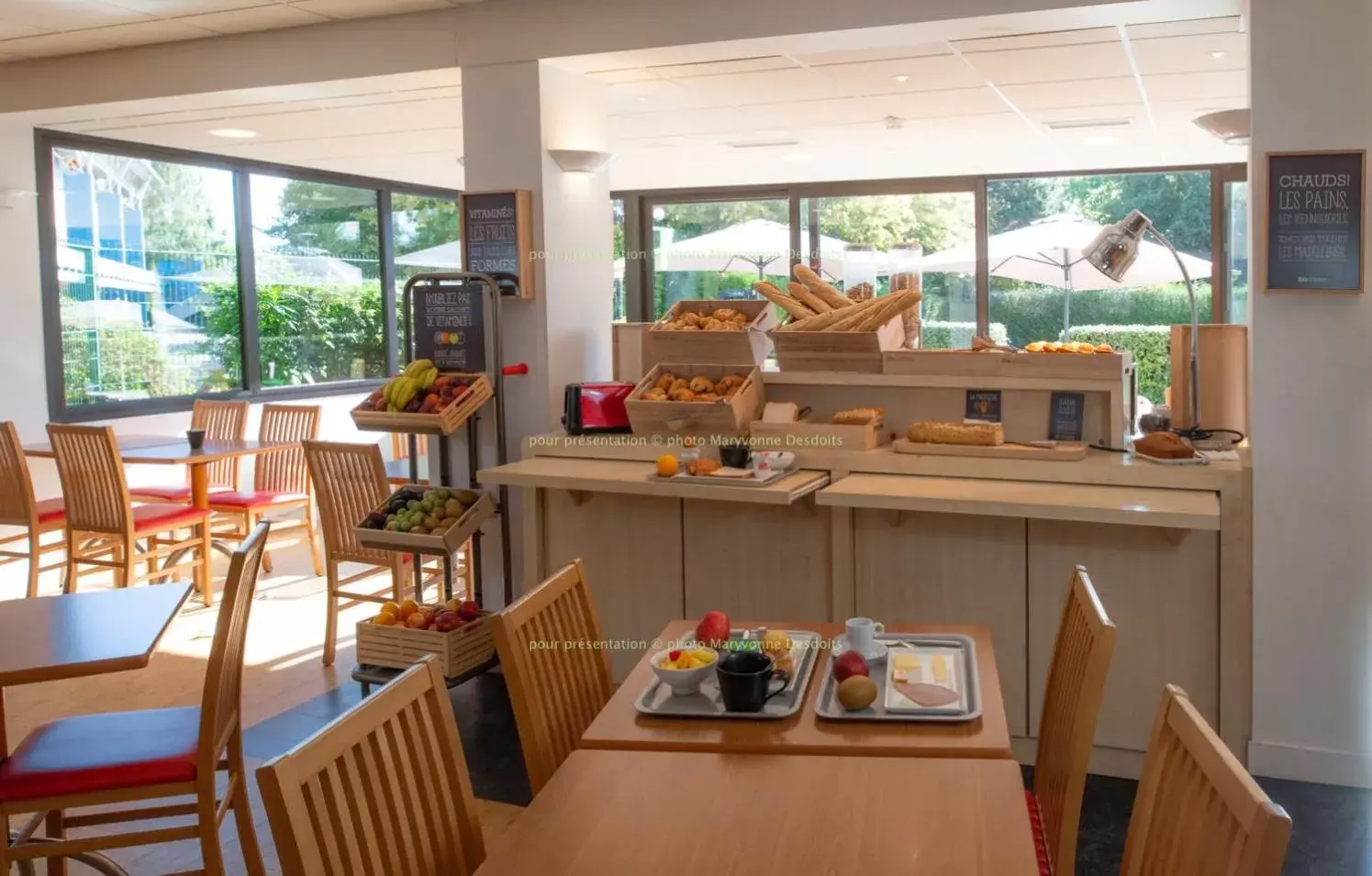 Breakfast, Restaurant/Places to Eat in ibis Caen Porte d’Angleterre