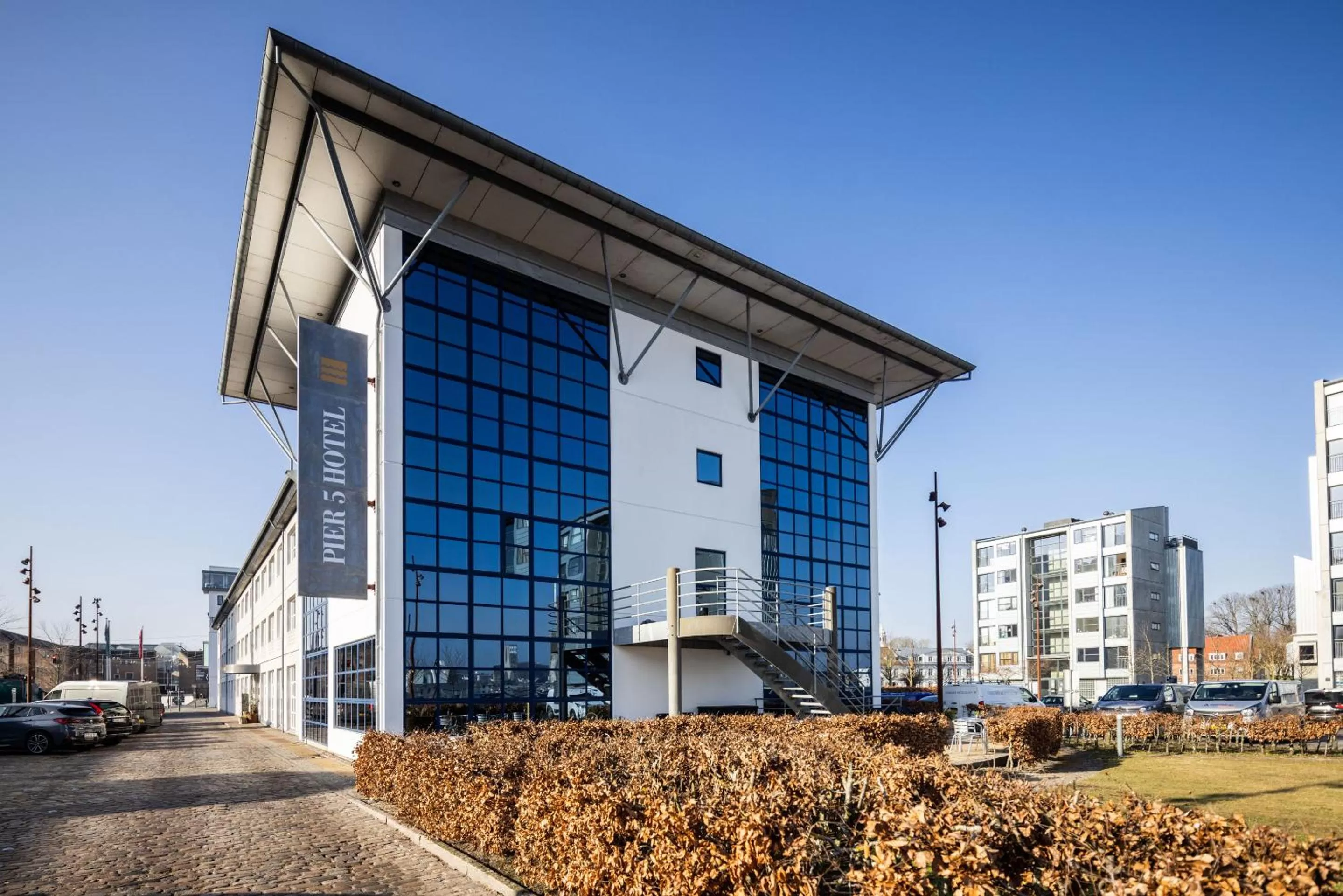 Facade/entrance in Pier 5 Hotel