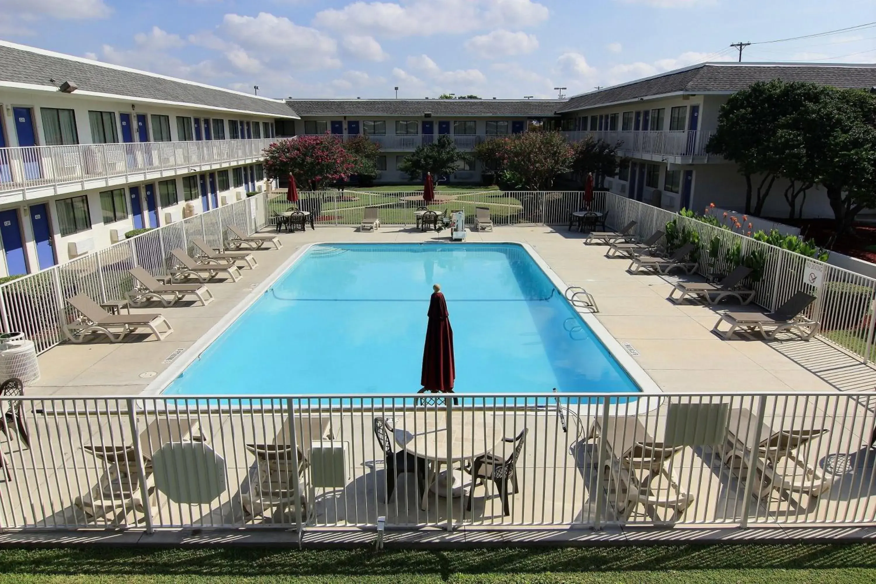 Swimming Pool in Motel 6-Austin, TX - North